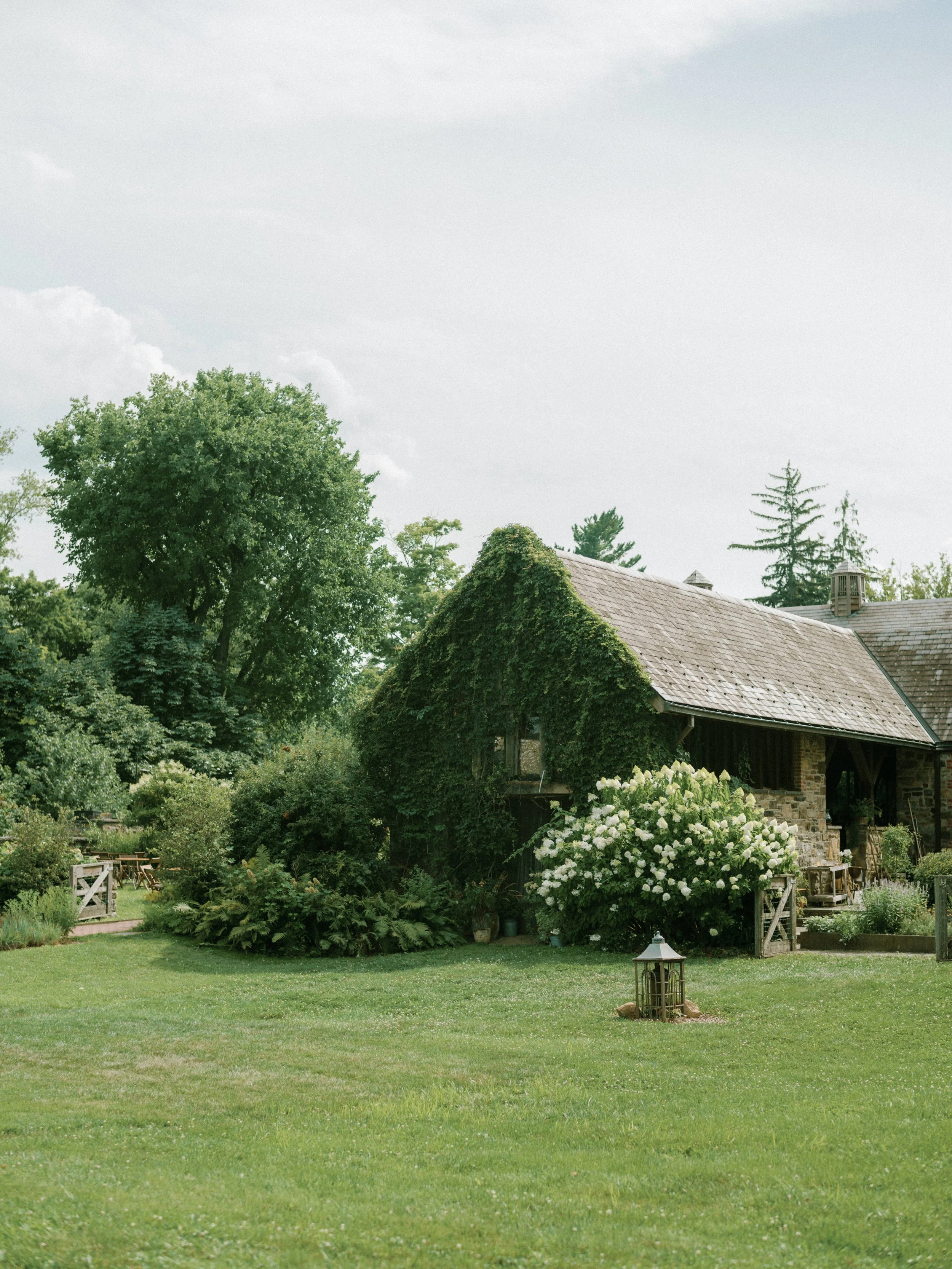 Blue-Hill-at-Stone-Barns-Wedding-LironErel-0028.jpg