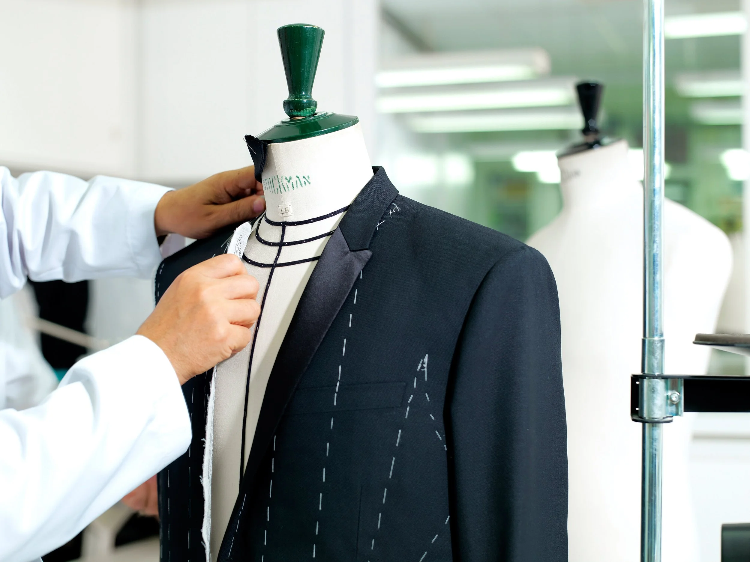 LVMH_B_1261447.jpg
