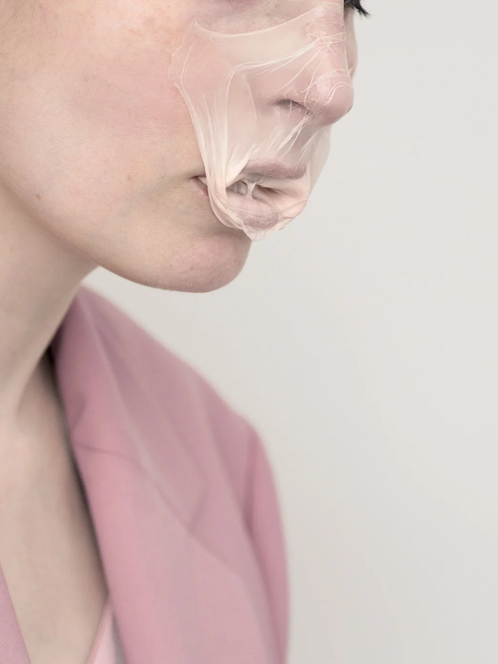 "home alone" (ongoing series), fine art print on Hanhemuhle Baryta, wooden frame, museum glass, 102 x 76,5 cm / 76,5 x 102 cm or 48 x 36 cm / 36 x 48 cm (depending on the image orientation)
