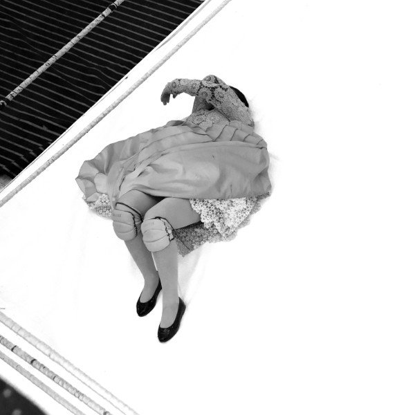 Cholitas wreastling, 2020, Lambda print on fine art baryta paper, cm 70x70