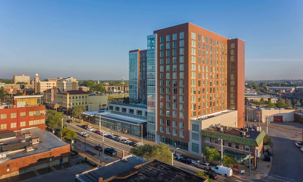 Everly on the Loop Apts near WashU