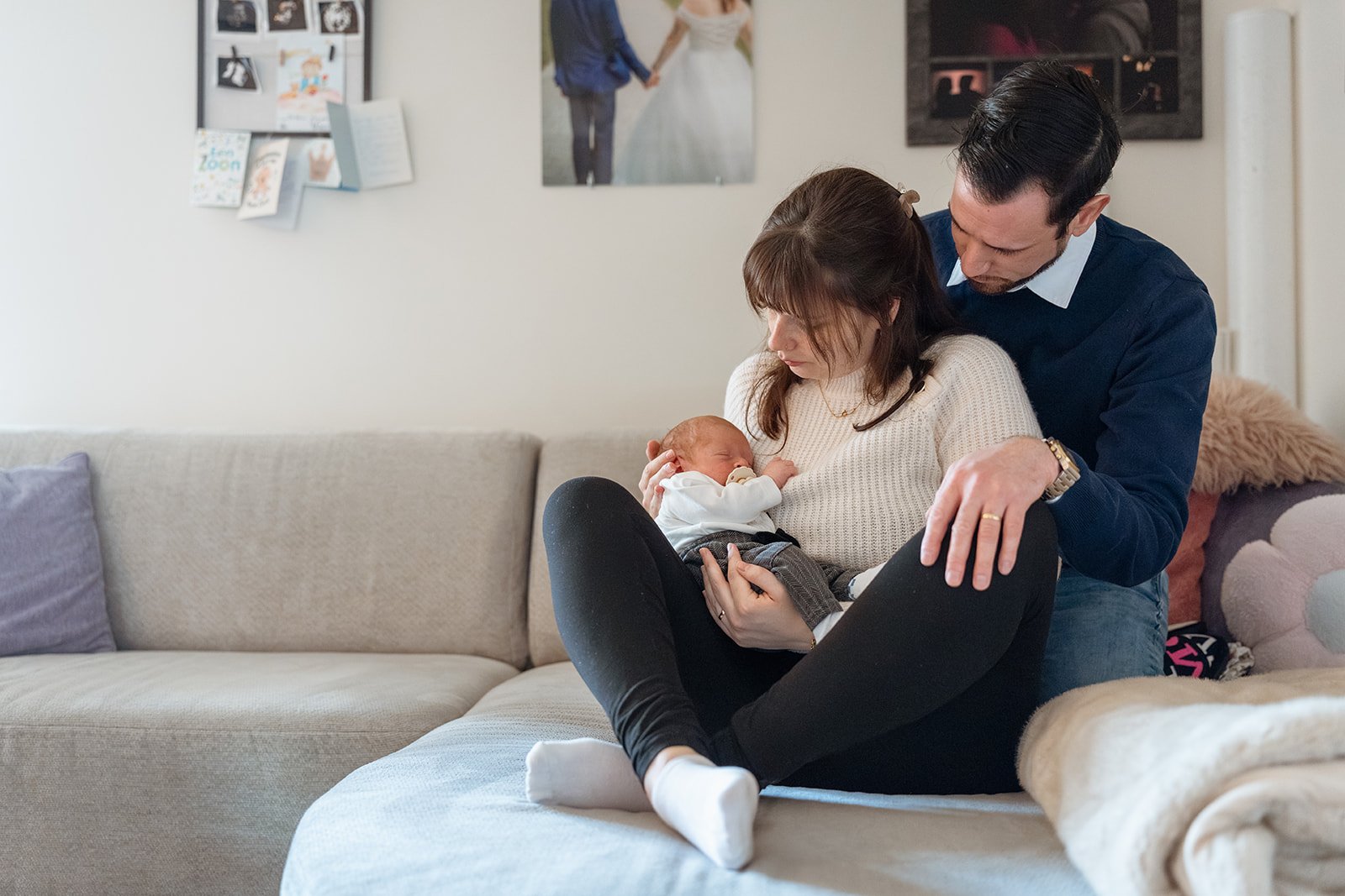 Newborn fotoshoot aan huis te Tongeren