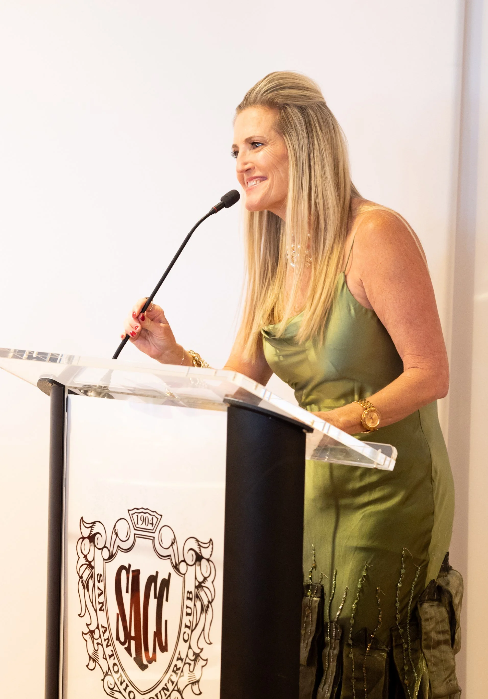 Gardenia Club President Courtney Schultz
