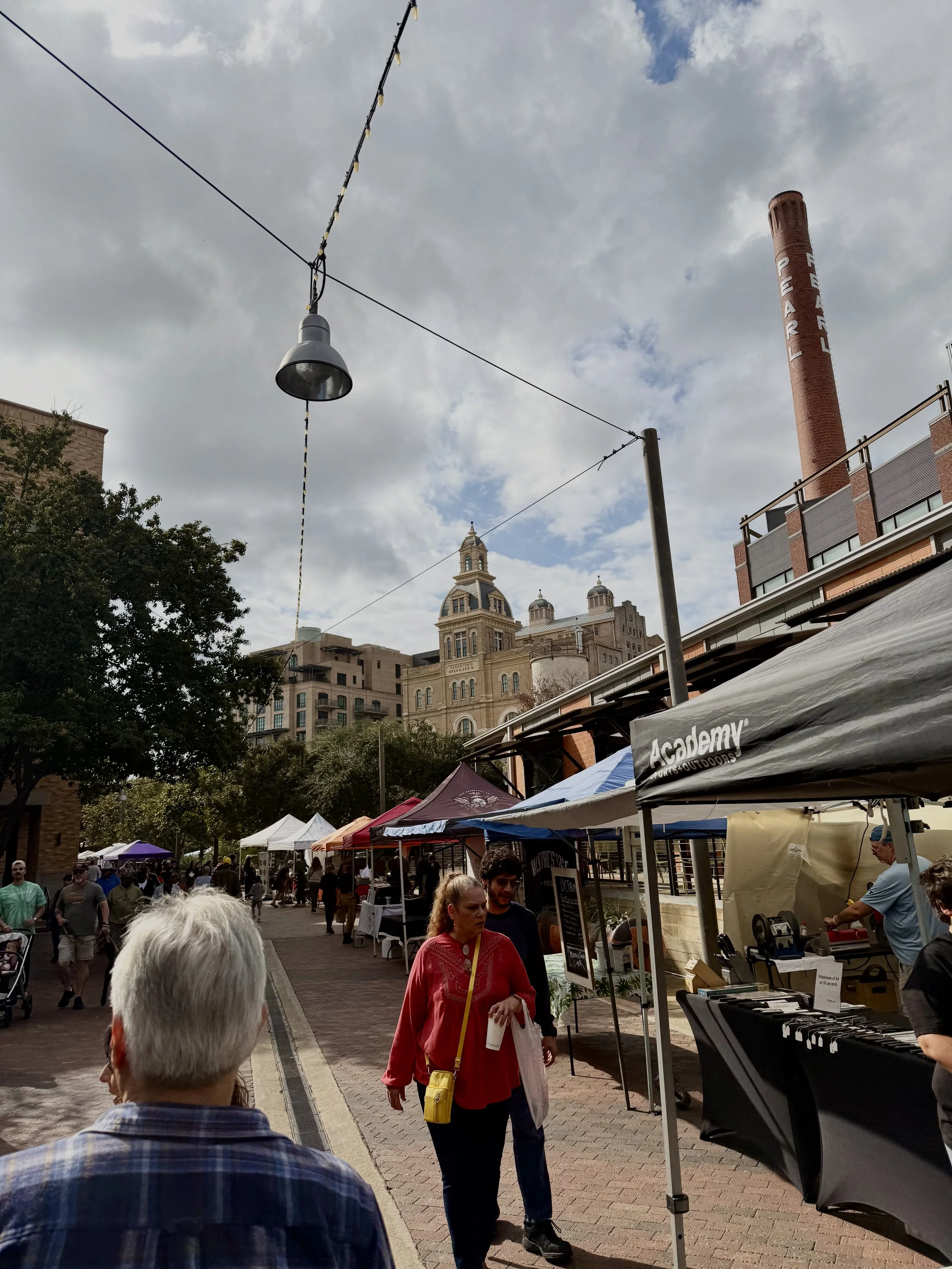The City’s Glowing Pearl Farmers Markets