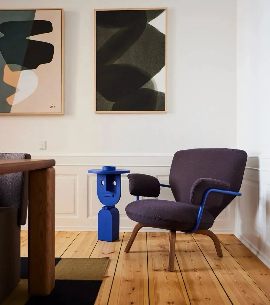 Planta is a collection of upholstered seats born from the observation of nature. Inspired by tropical vegetation, particularly the iconic Monstera leaf, this family of chairs and armchairs translates the beauty of organic forms into a welcoming desig