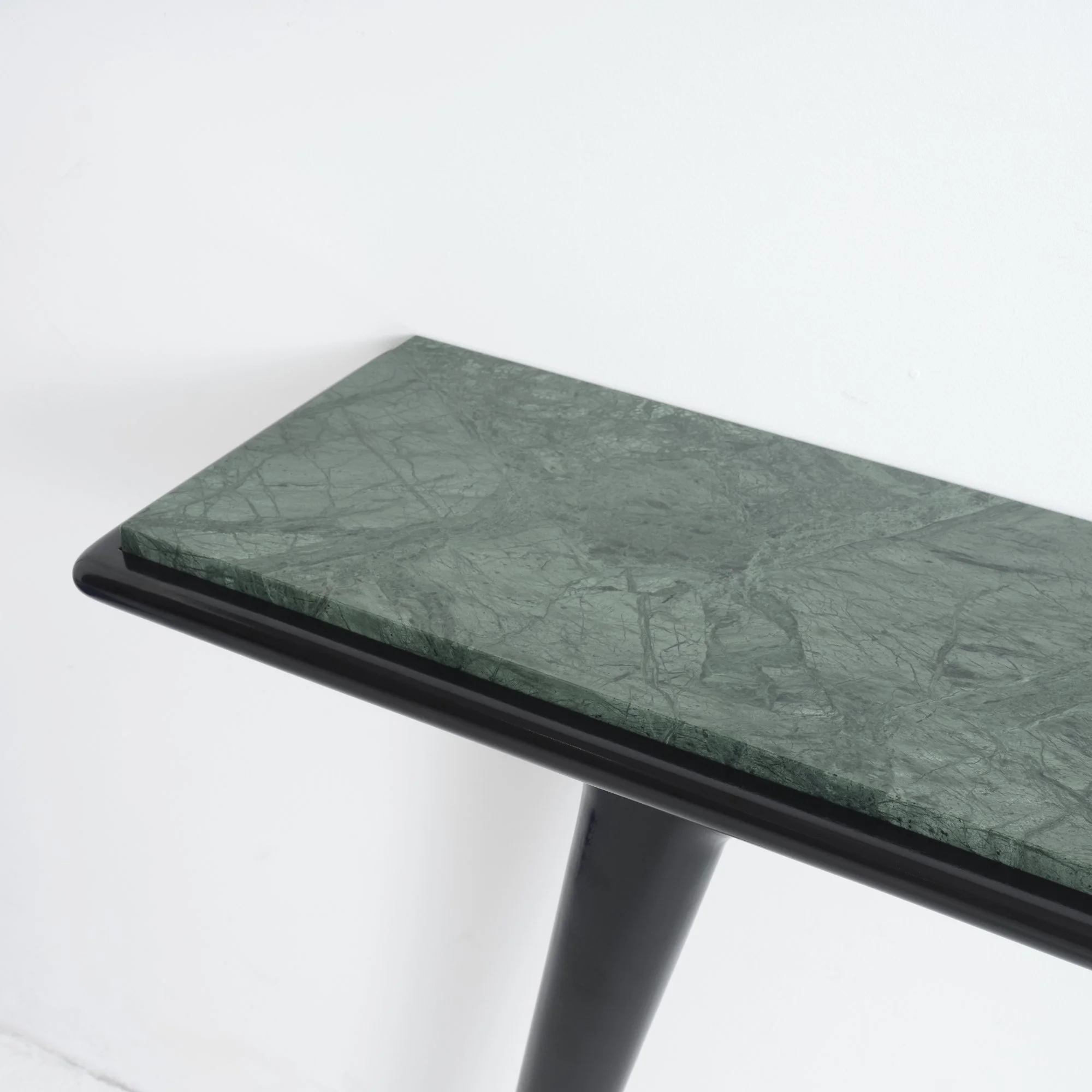 17103_Roma Console_04_LR_Fiona McDoanld.jpg