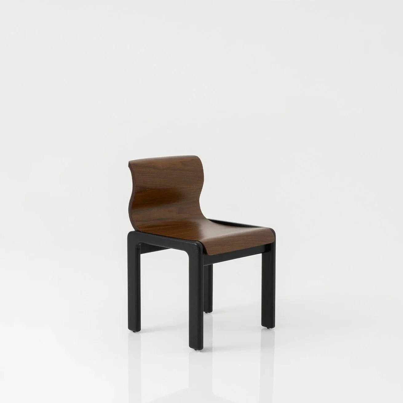 Henrik Chair