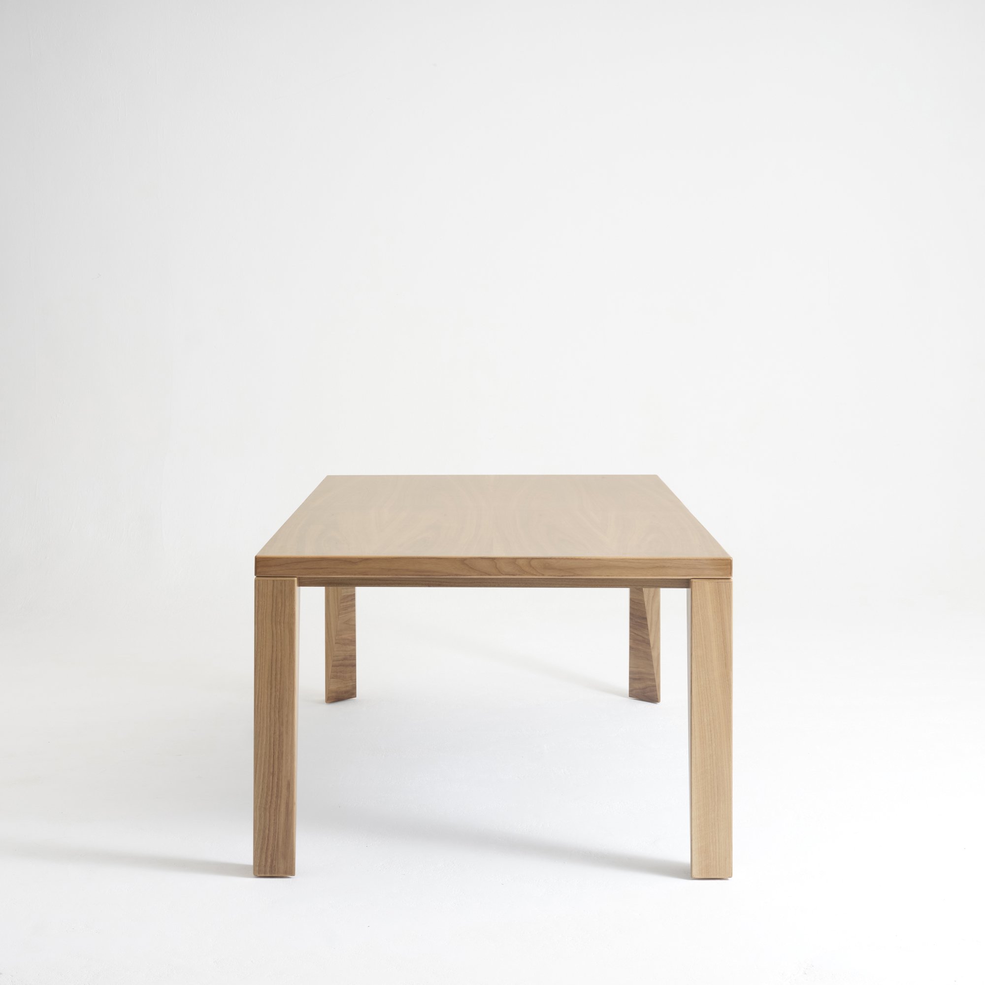 Marlowe Extending Table_09_LR_Fiona McDonald.jpg