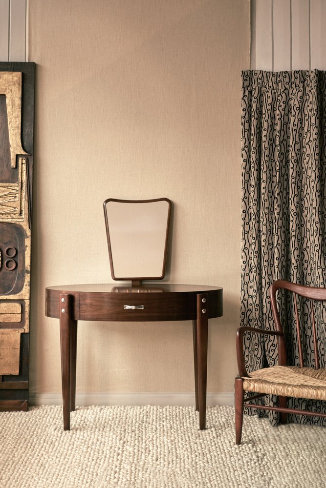 Daphne Dressing Table 1.jpg