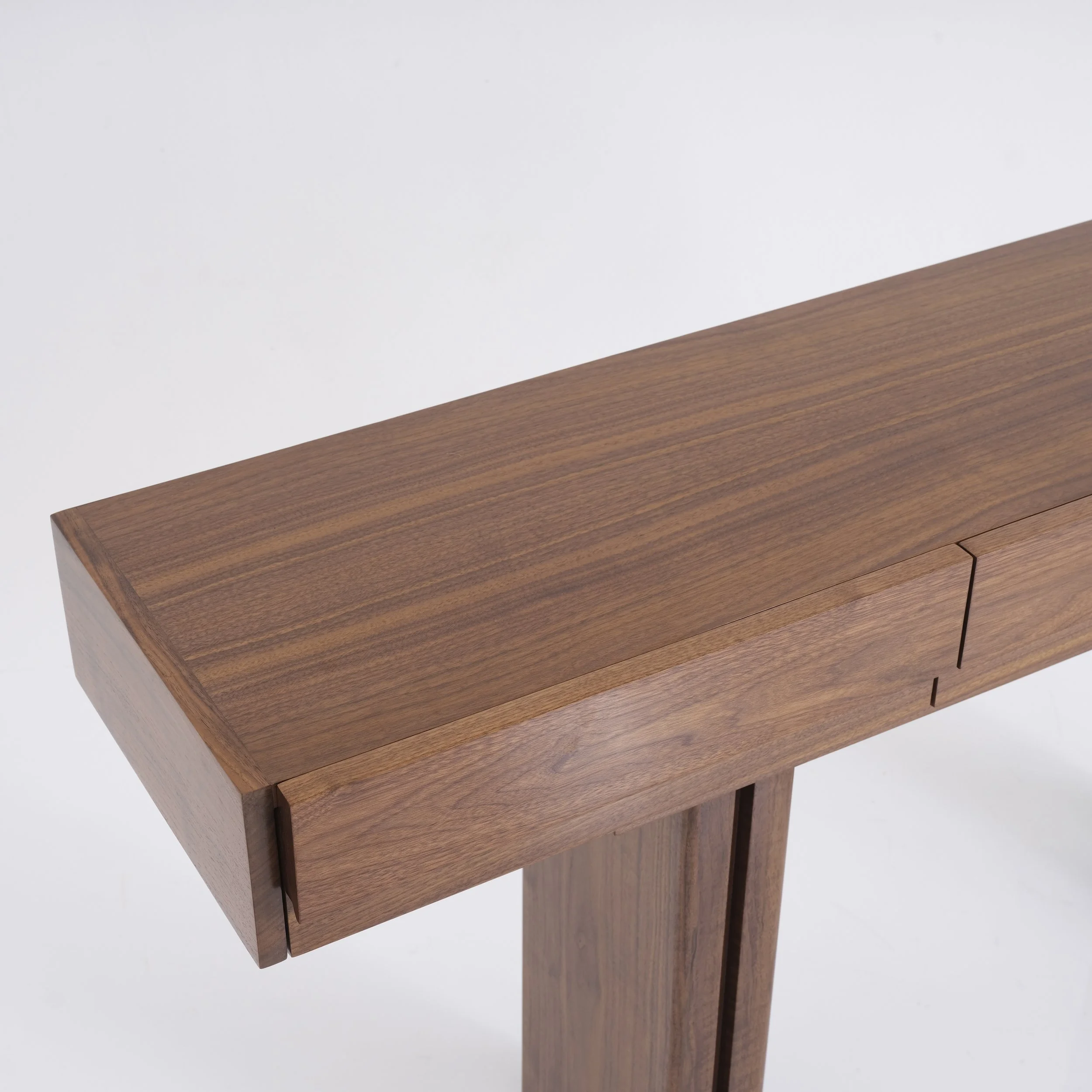 Gertrude Console_11_Fiona McDonald.jpg