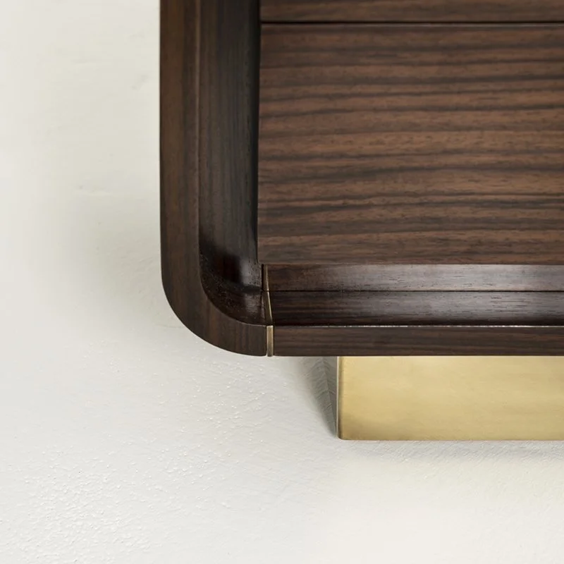 Oscar Cabinet LR7.jpg