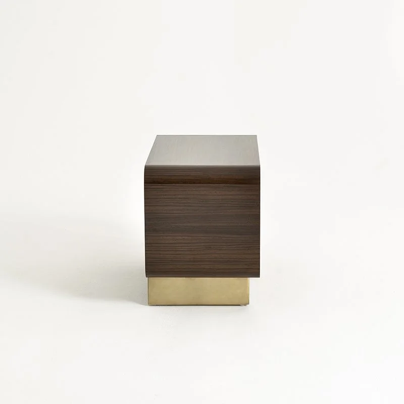 Oscar Cabinet LR9.jpg