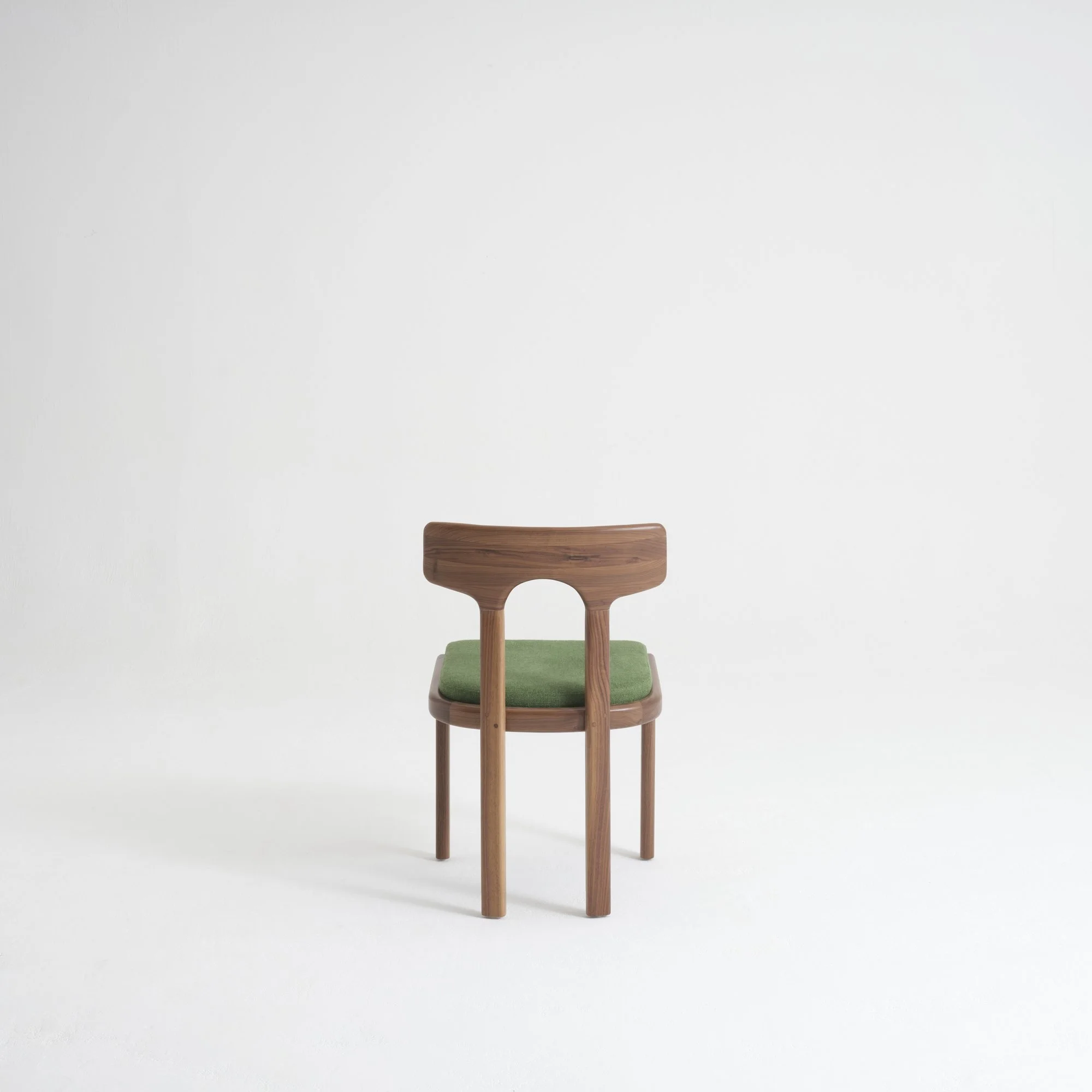 Nova Chair_Upholstered_04_LR_Fiona McDoanld.jpg
