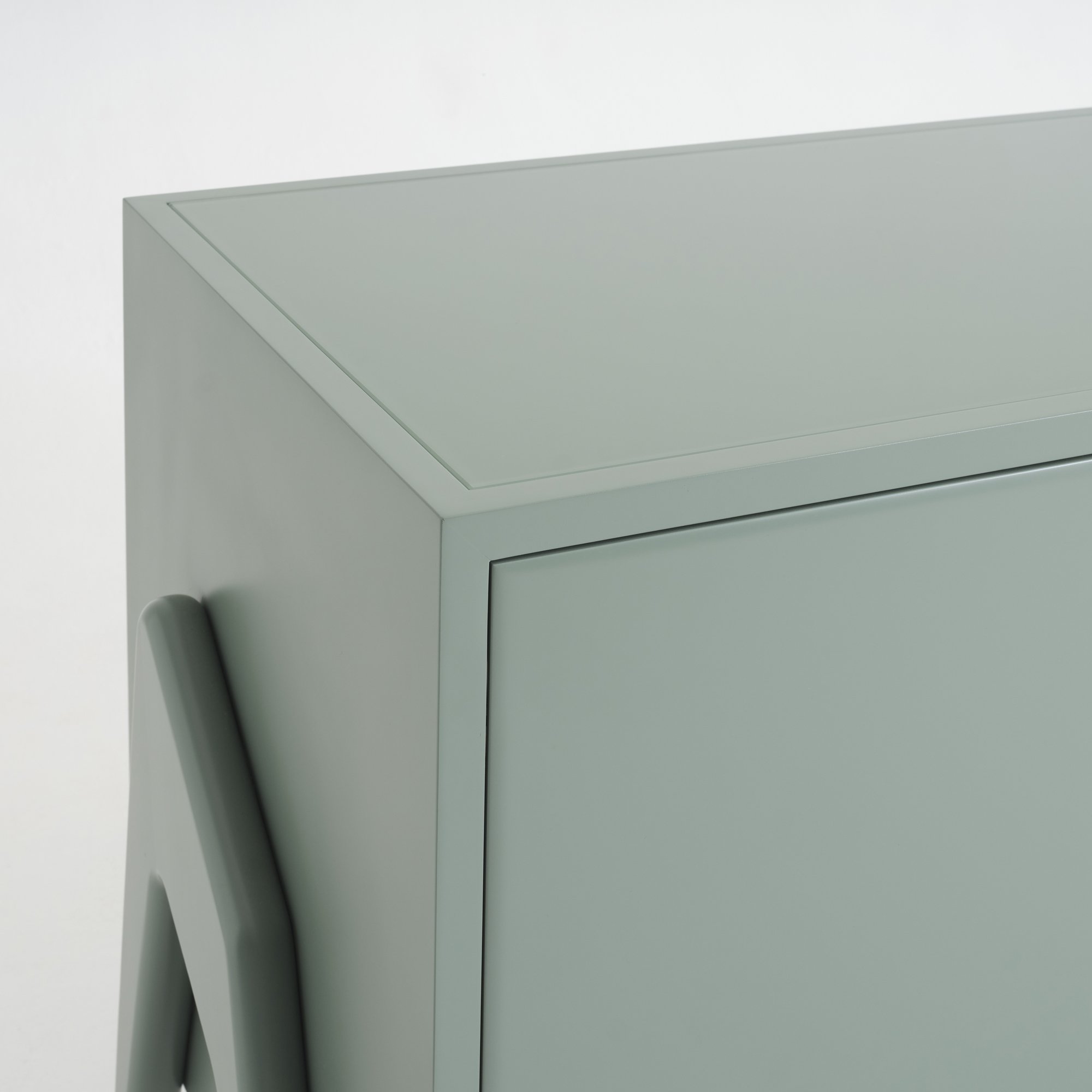 17209_Valentina Cabinet_12_LR_Fiona McDoanld.jpg