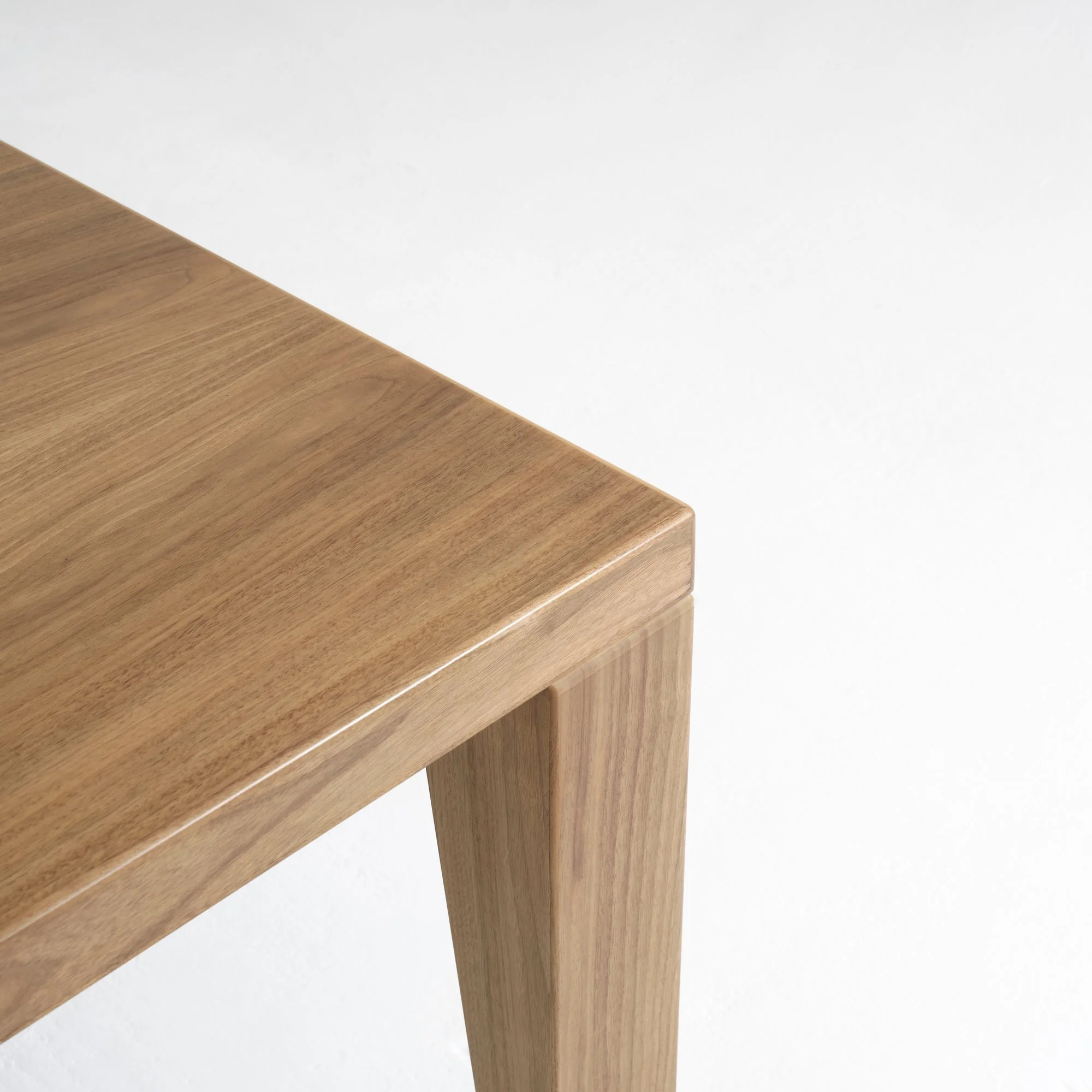 17206_Marlowe Exending Table_08_LR_Fiona McDoanld.jpg