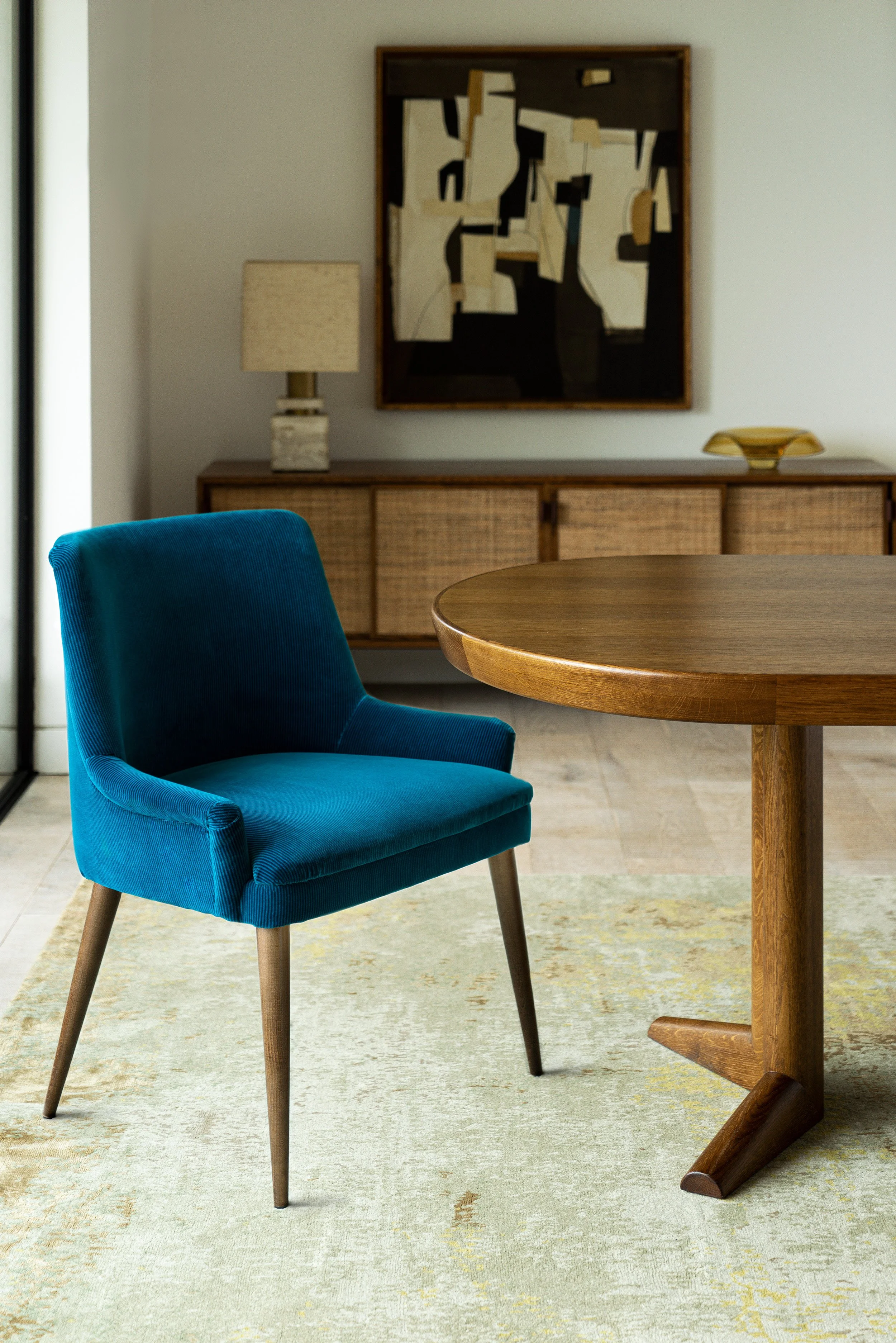 fiona-mcdonald-bespoke-ivy-chair-room-02.jpg
