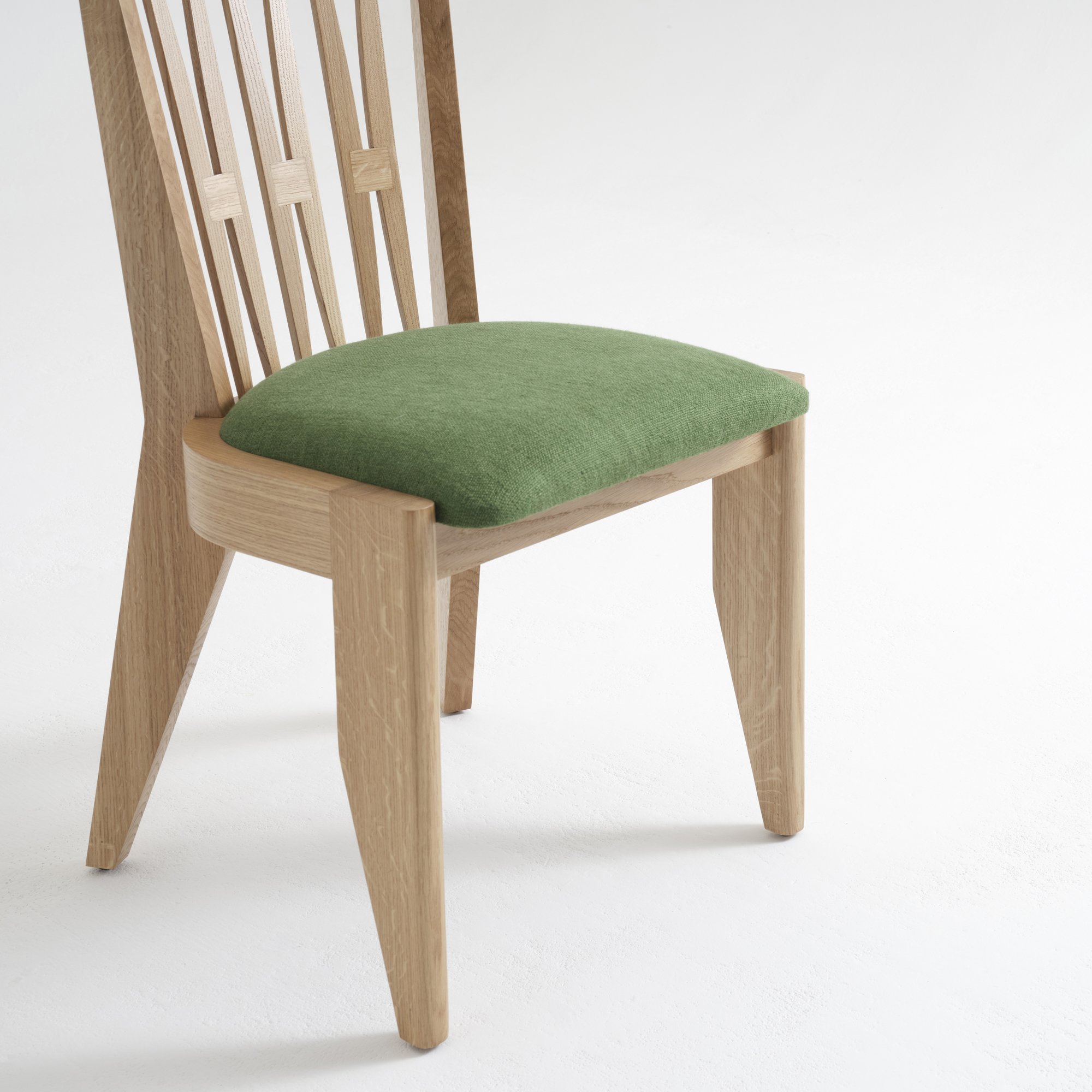 Edith Chair_06_LR_Fiona McDonald.jpg