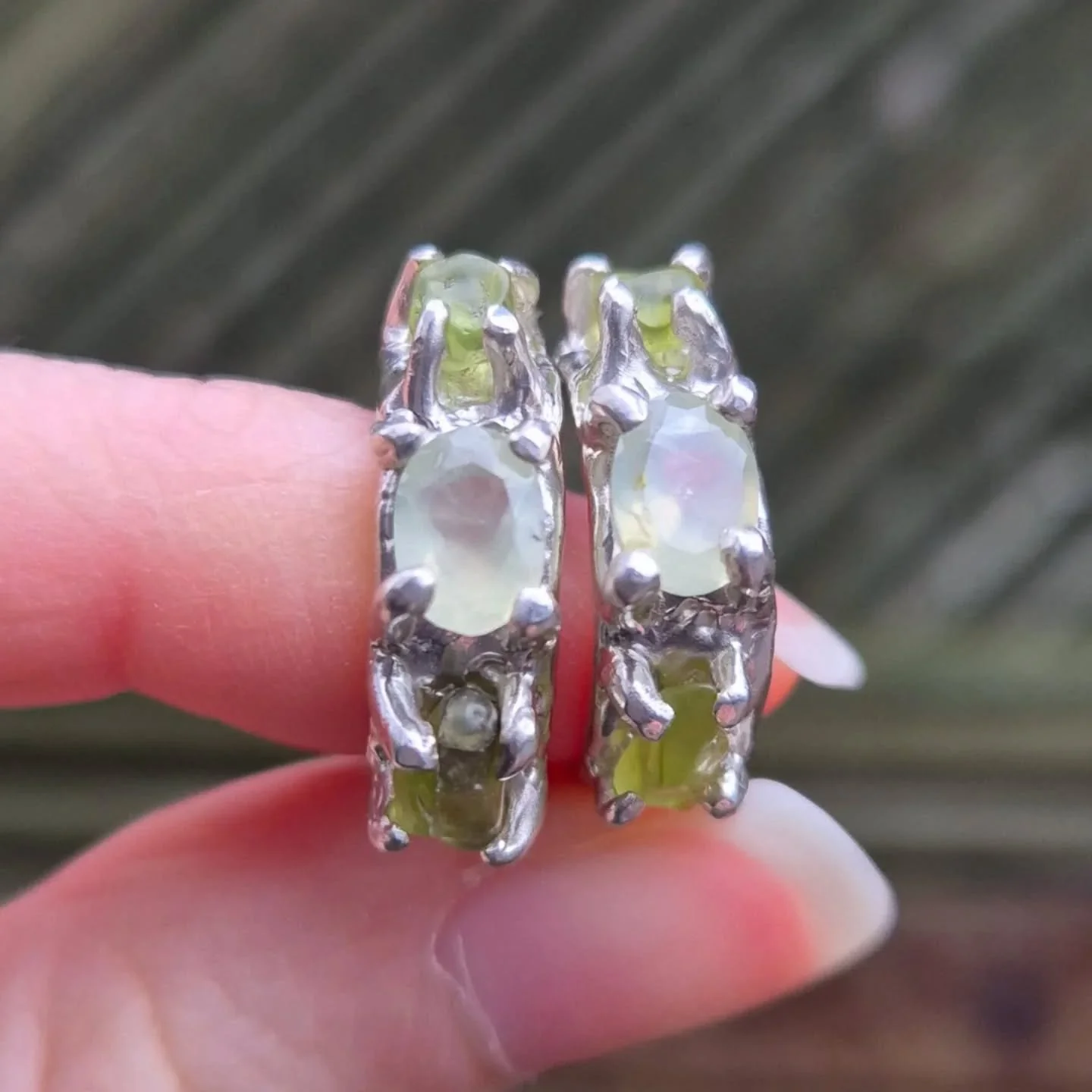 Tokens from the trees 🌳

#HandmadeJewelleryUK #smallbatchjewellery #slowmadejewellery #greenamethyst #mossagate