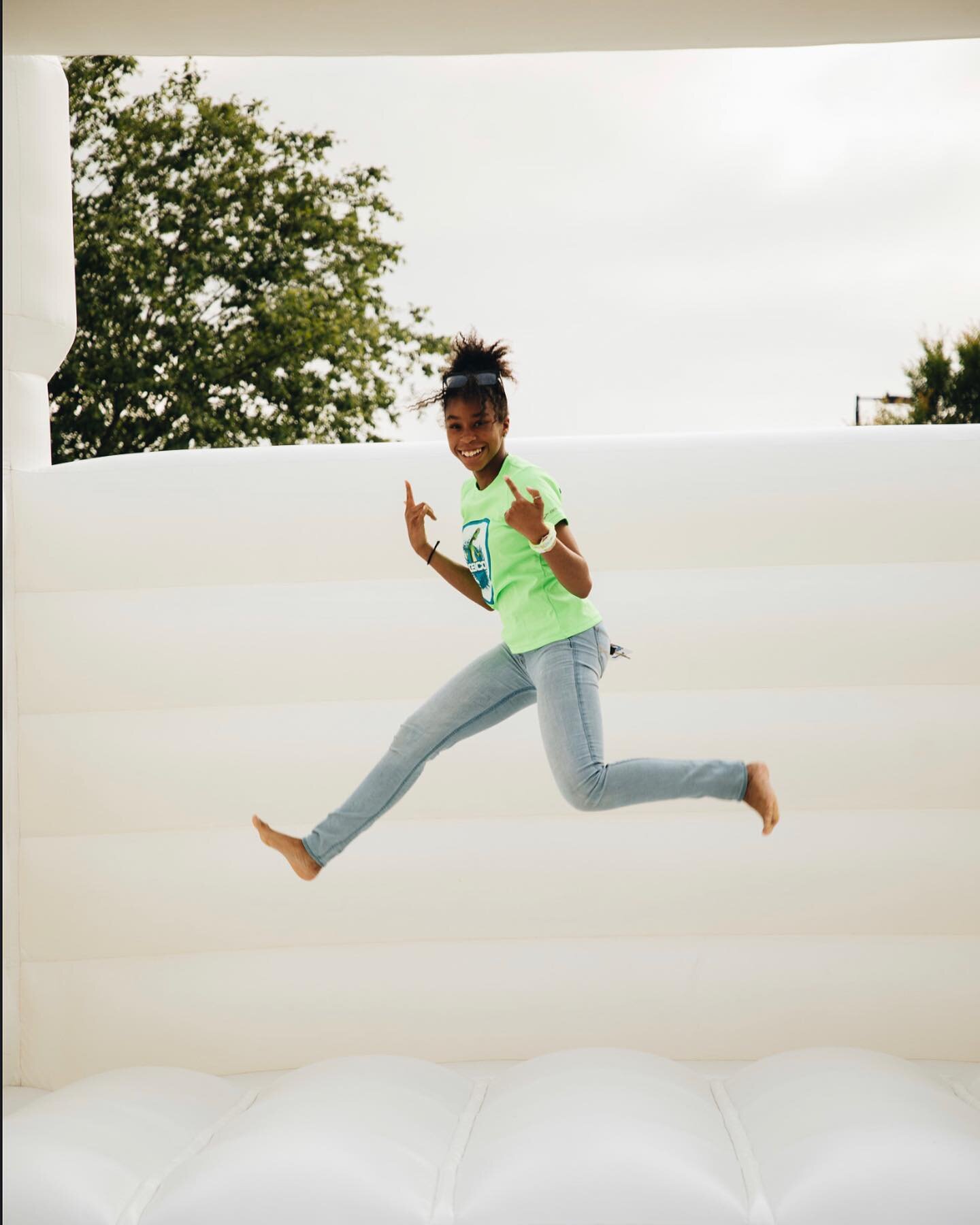 What&rsquo;s up, it&rsquo;s FriYAY! Have you booked your bounce house for your summer party yet?  Visit our website to inquire! 

www.classicbounceofcharlotte.com