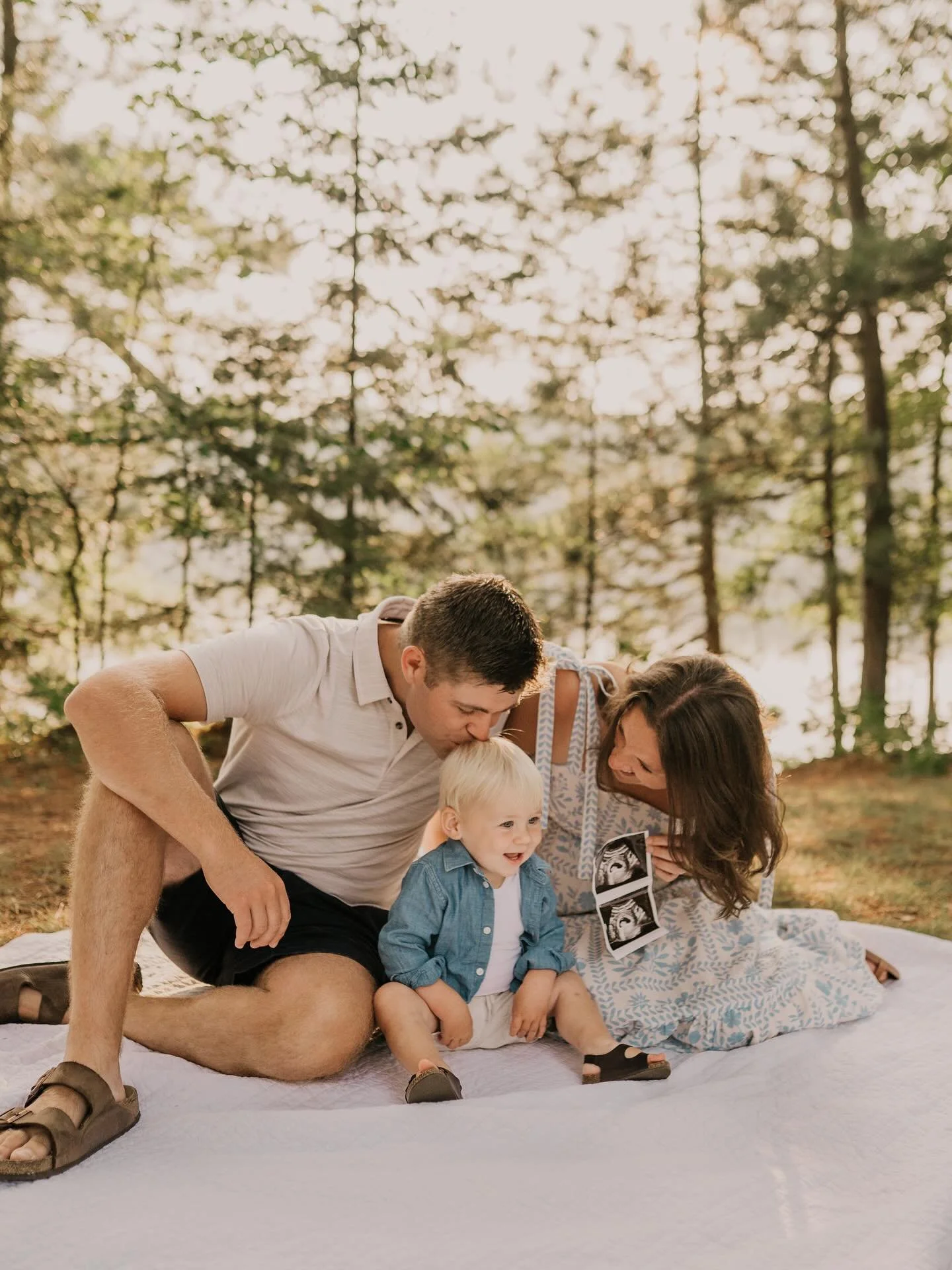So honored to capture these announcement photos for Baby Sande! I absolutely love being a part of such a special moment for our sweet friends 🤍