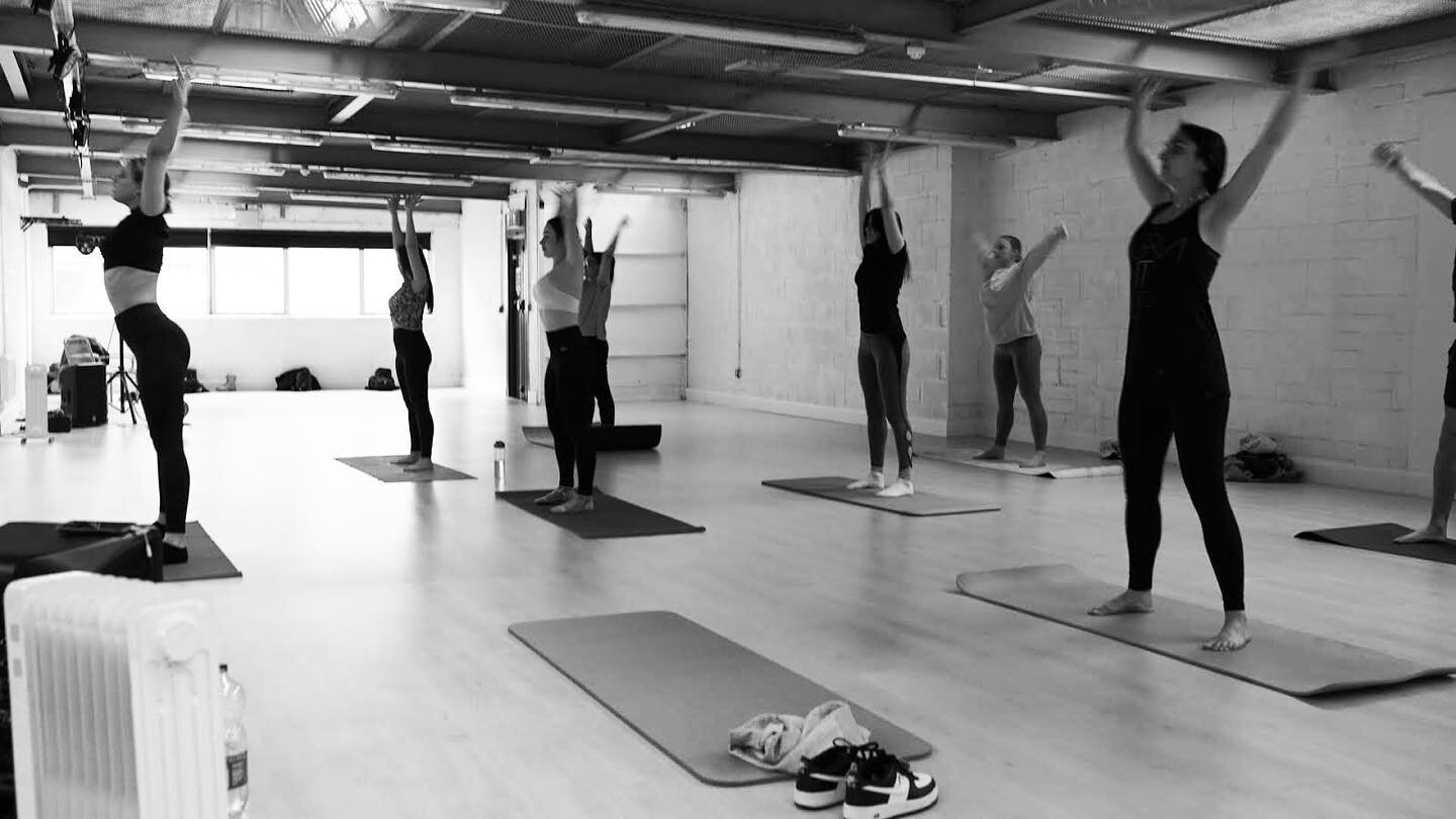 Rise and shine! 🌦️

In Dublin, where mornings often start with a touch of grey, it's crucial to find ways to begin the day feeling uplifted. And what better way to achieve that than through a good yoga session?🧘&zwj;♀️

#DublinYogaMagic #CloudyMorn