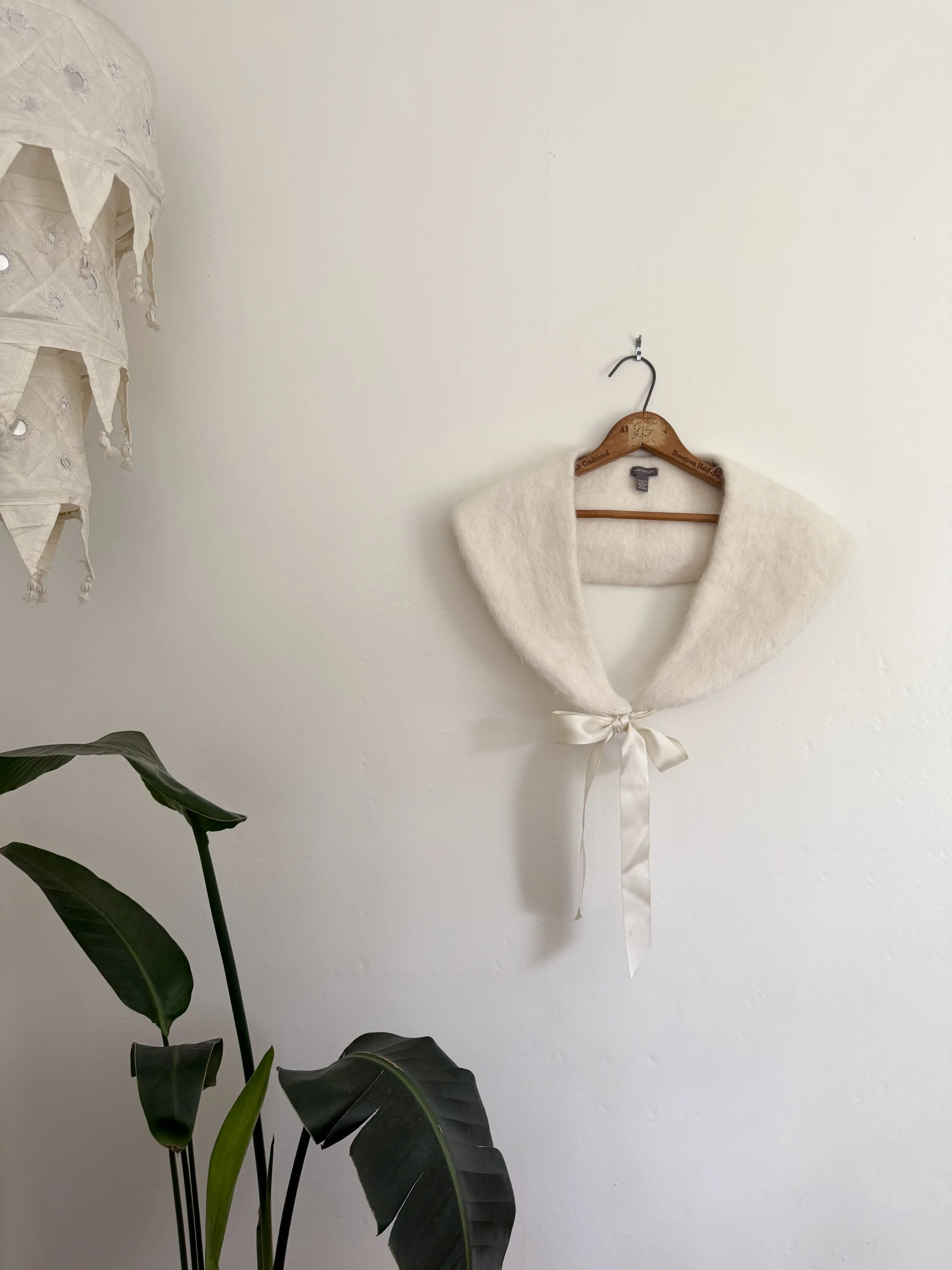 White Oversized Baby Doll Collar with Bow