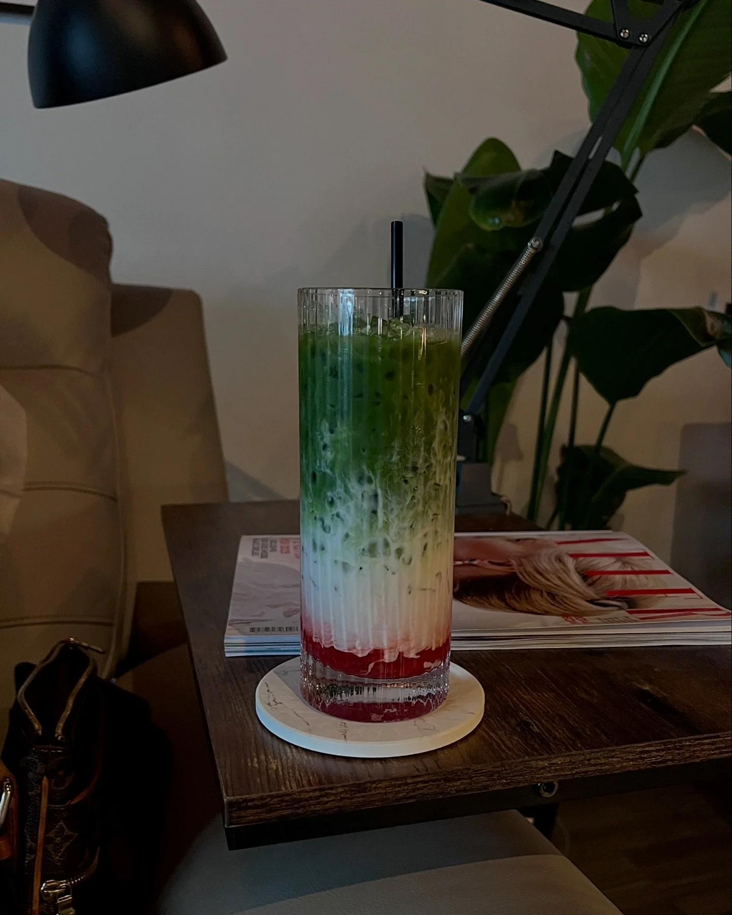 Layers of calm, crafted for you. Our signature Strawberry Matcha, served with intention at Maz&egrave;res Beaut&eacute;

&bull;
&bull;
&bull;
&bull;
#russianmanicure #russianmaniatl #atlrussianmani #atlantarussianmanicure #drymanicure