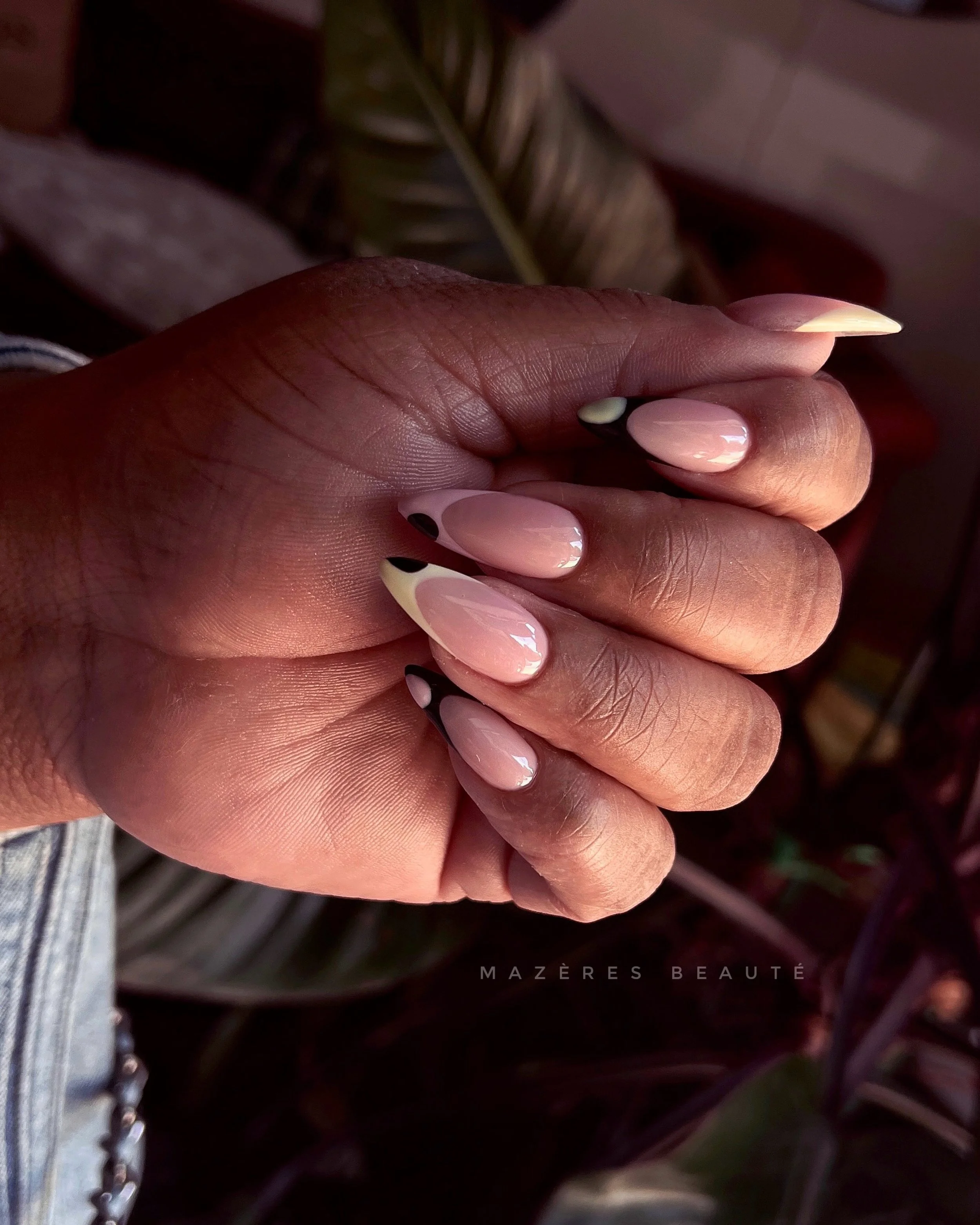 French but make it fashion&hellip;. 

&bull;
&bull;
&bull;
&bull;
#russianmanicure #russianmaniatl #atlrussianmani #atlantarussianmanicure #drymanicure
