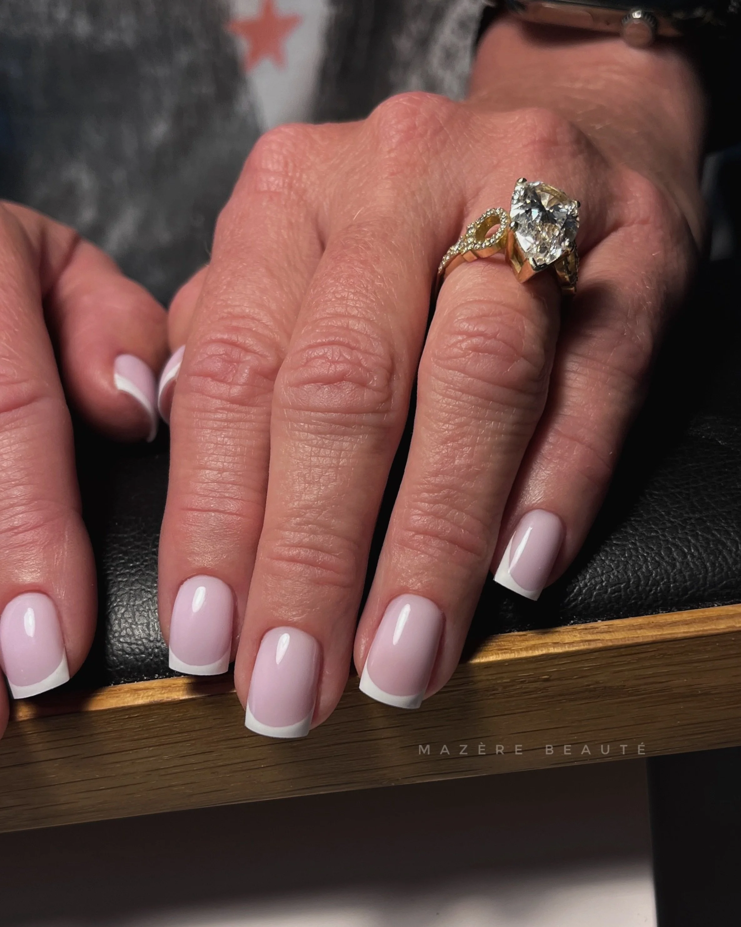Russian Manicure technique for that clean, precise finish that lasts.

&bull;
&bull;
#russianmanicure #russianmaniatl #atlrussianmani #atlantarussianmanicure #drymanicure