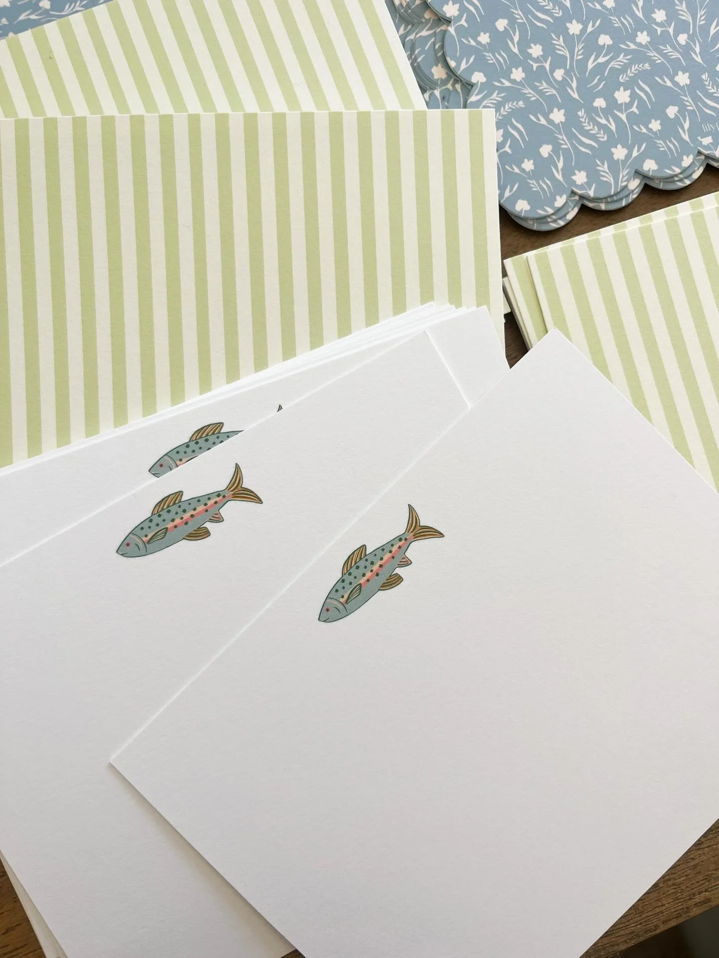 Stationery isn&rsquo;t just for the girls!! The Fish set is perfect for the guy in your life 🐟

#lilypaddesignco #customstationery #paperdesign