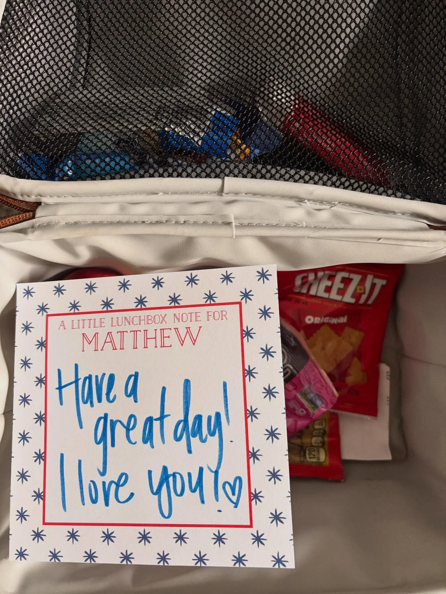 Add a little love to every day with our custom lunchbox notes!! Order this weekend to have them in next Friday&rsquo;s lunch 💌

#lilypaddesignco #custompaper #lunchboxinspo