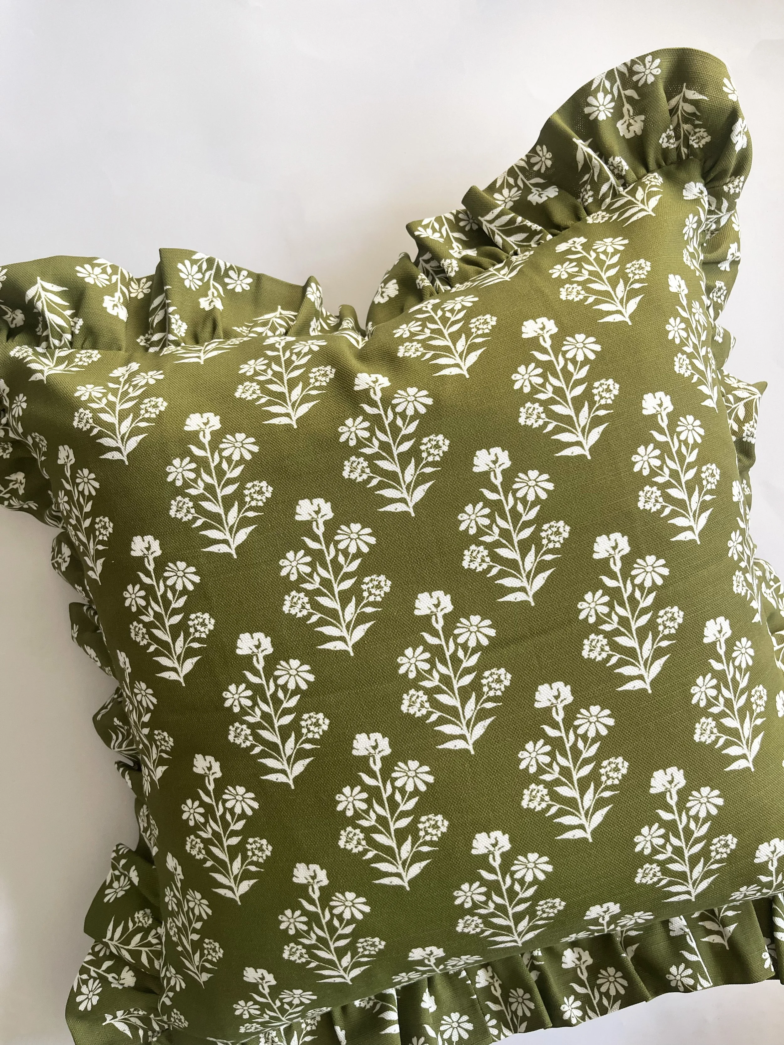 Jane Ruffle Pillow Cover