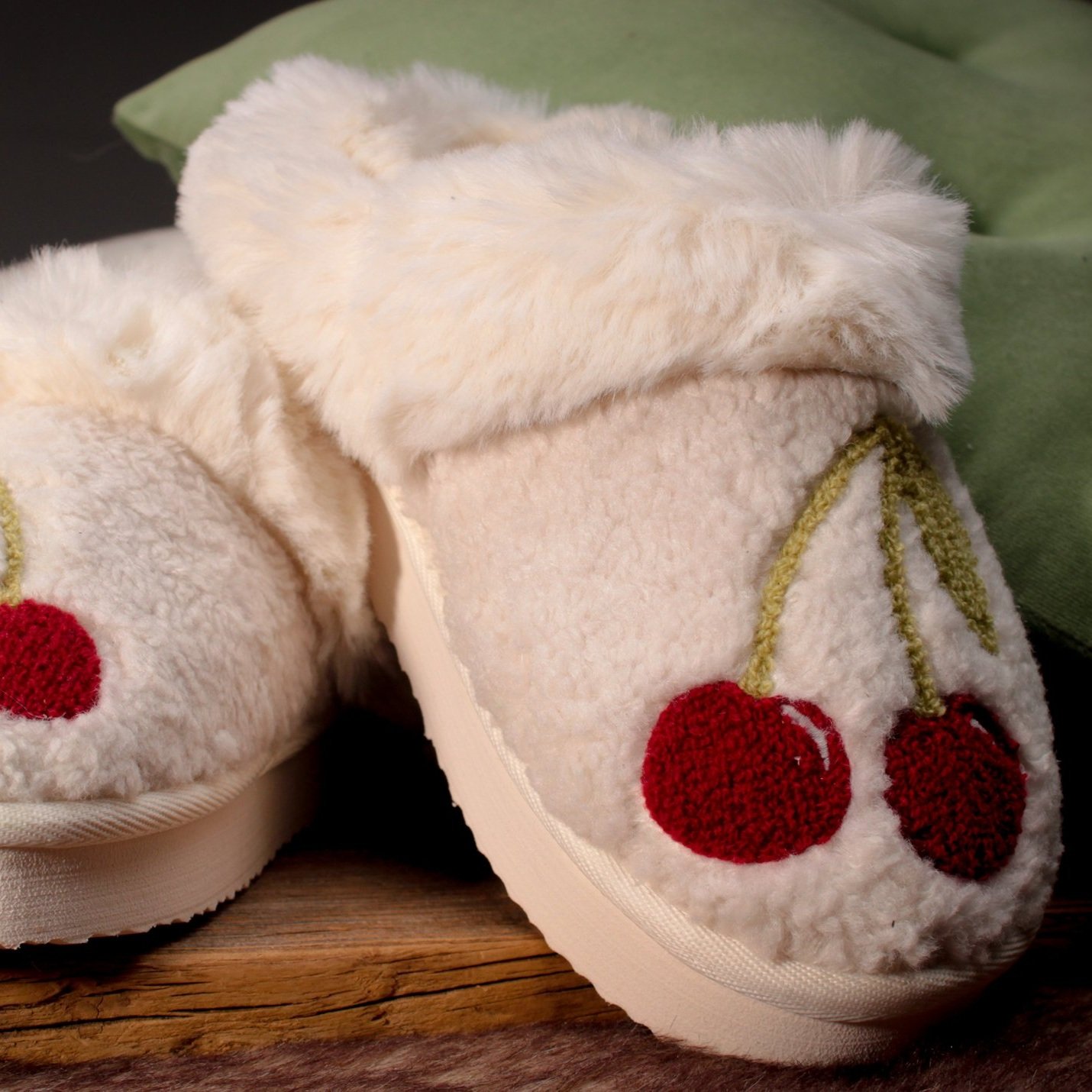 slippers2.jpg