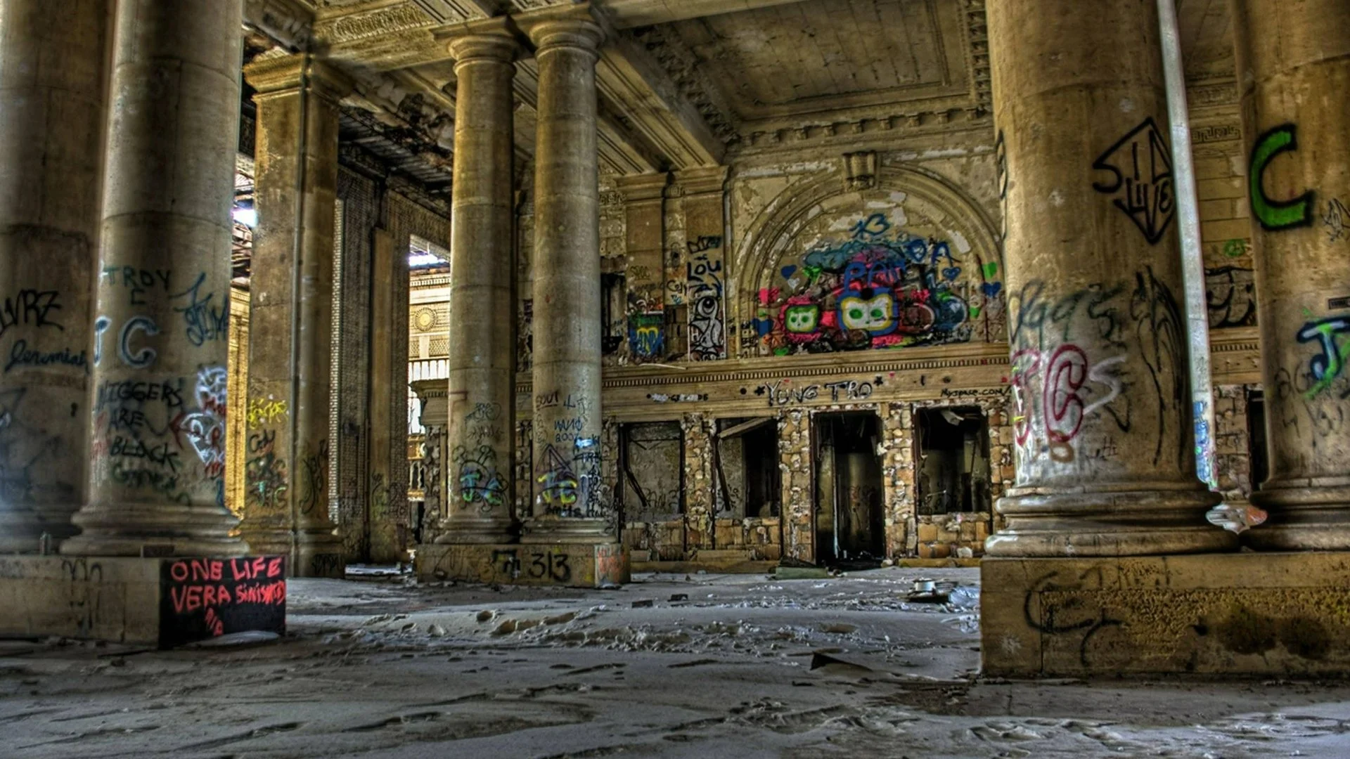 header_2.jpg