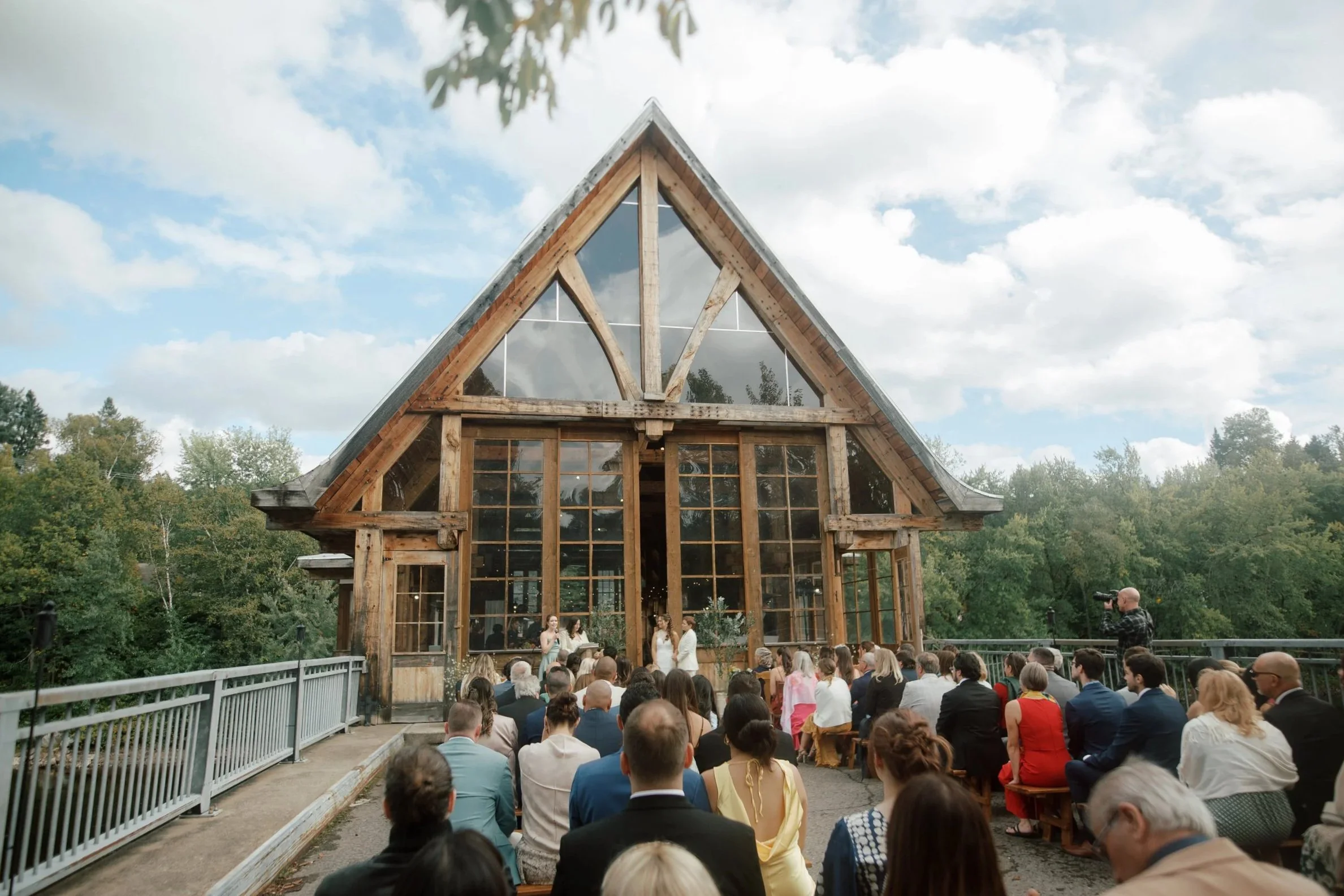 Planning a Wedding at Le Pont Couvert | Montreal Wedding Photographer