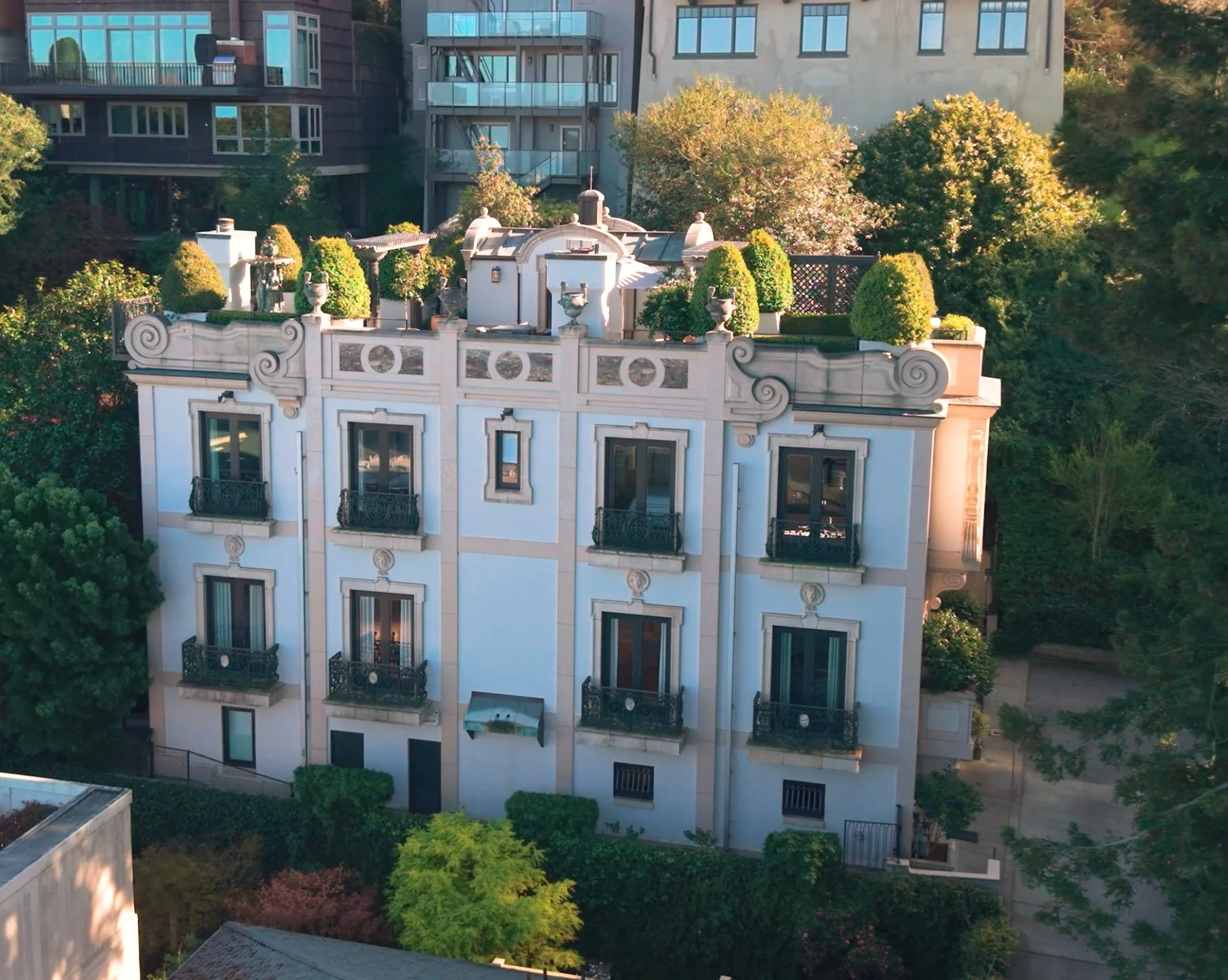 Lyon - 2550 Lyon Street - 032826 - EXTRACT PHOTOS FROM MIKE JACOBSON (1).jpg