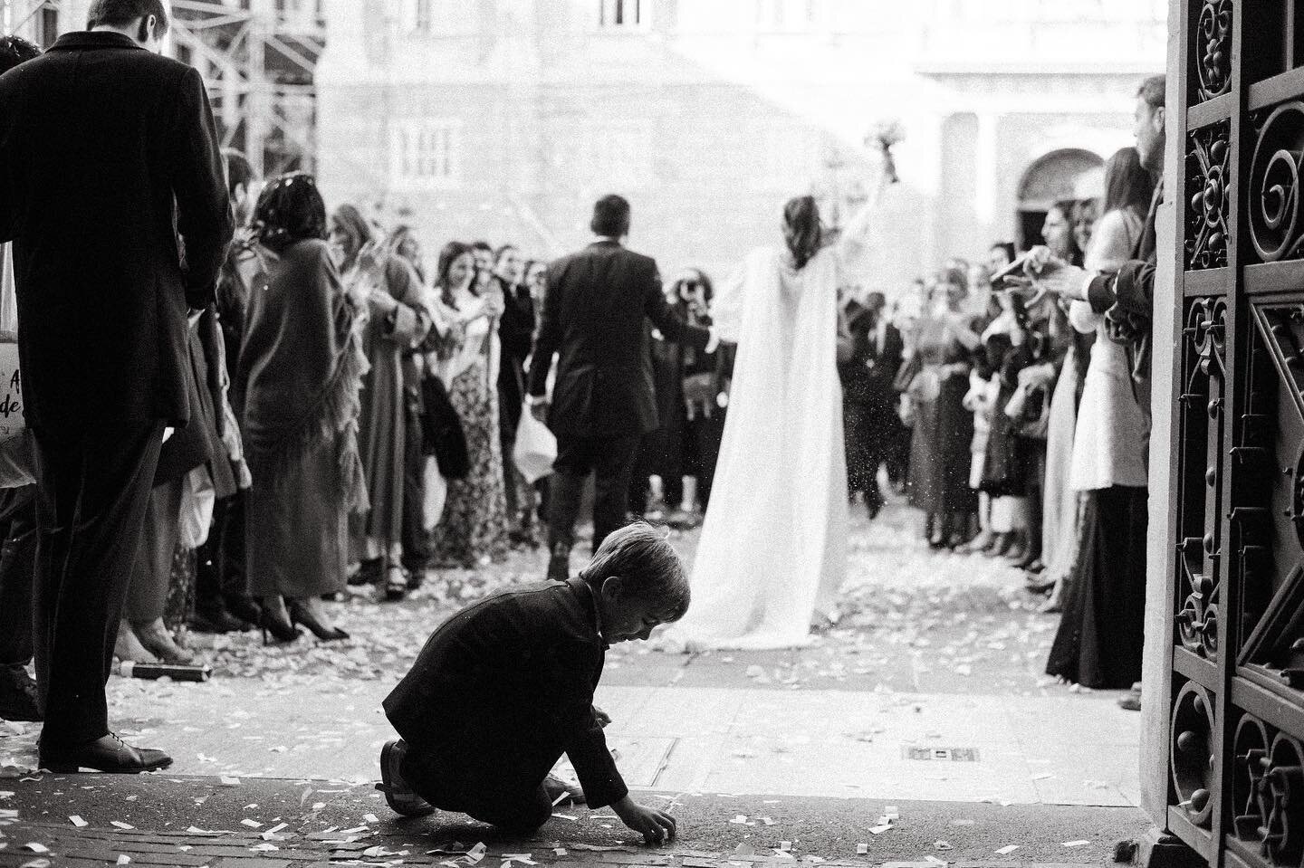 Eli i Gerard
Sal&oacute; de Cent
Barcelona
2023
.
#realwedding #weddingphotographer #weddingphotographerbarcelona 
#modernwedding #lookslikefilm #pictime_realmoments