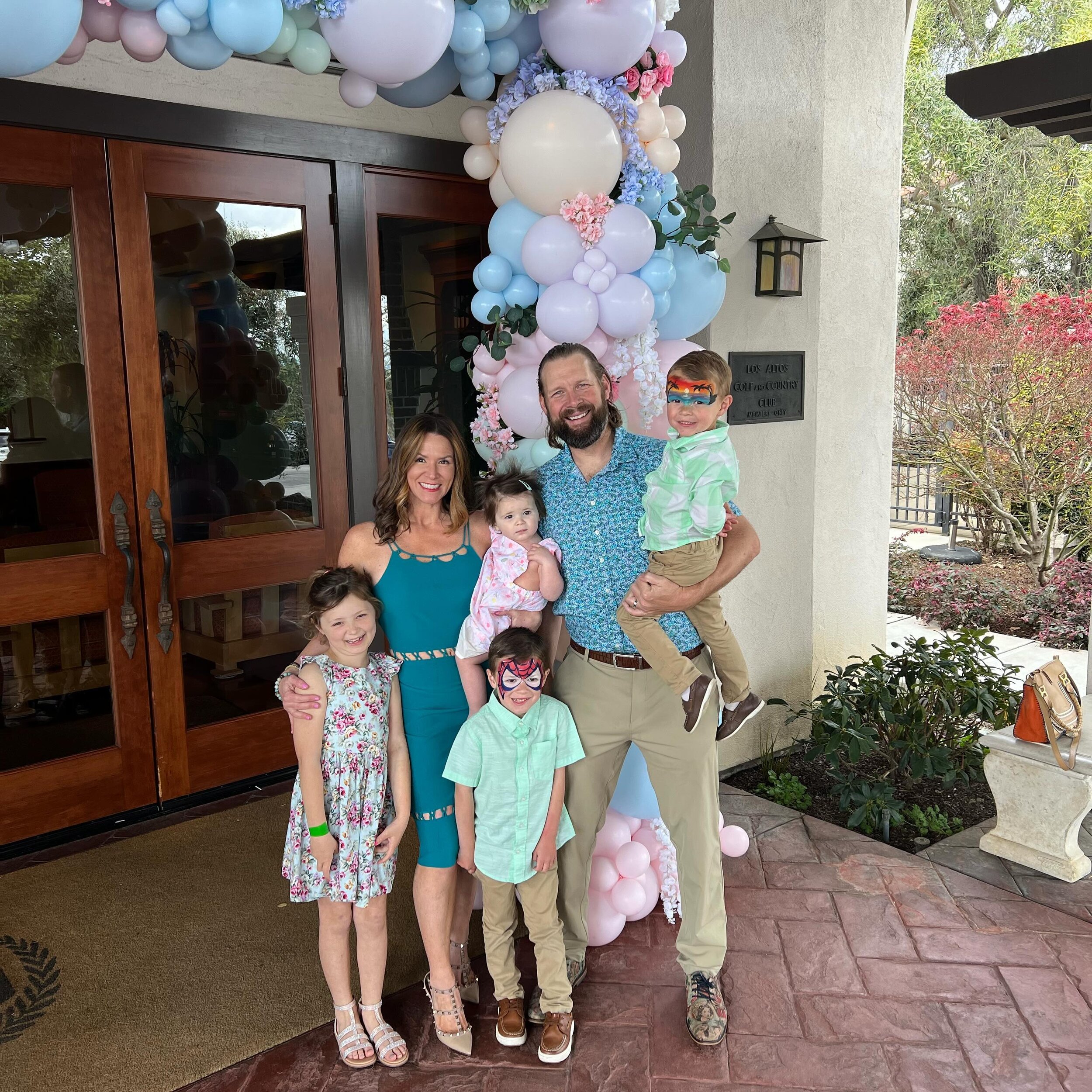Happy Easter from my family to yours! 🐰💕 #easter #losaltos #losaltosgolfandcountryclub #lagcc