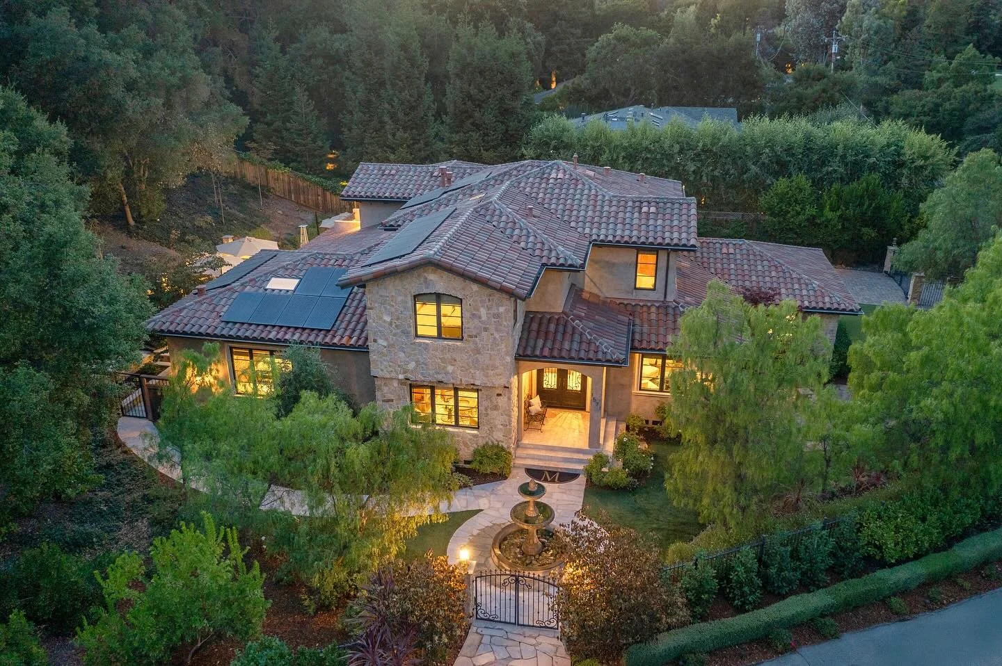 ✨ Just Listed | 1571 Fairway Drive, Los Altos ✨

This Tuscan-inspired 5BD/5BA villa was built in 2015 and sits just steps from Los Altos Golf &amp; Country Club. Designed with timeless architecture and modern efficiency, it features radiant heating, 