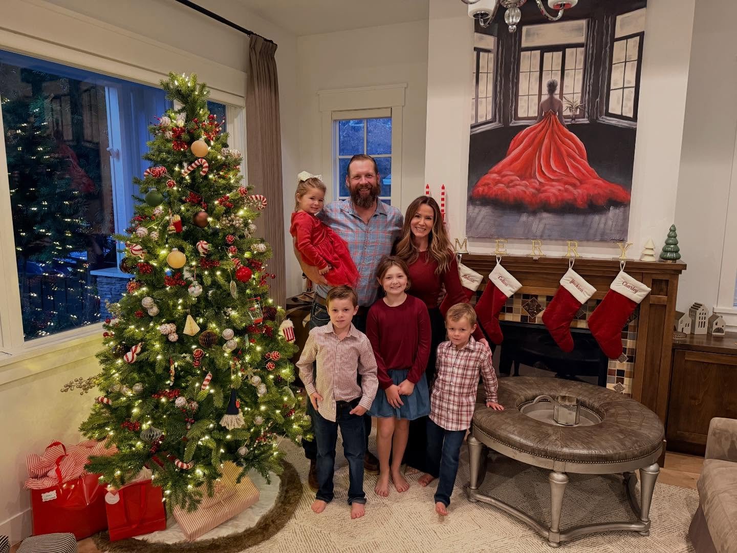 Happy Thanksgiving 🍁 Extra grateful this year for family, community, new opportunities, and the people who make every season meaningful. Wishing you and yours a beautiful holiday season! 💫 
#happythanksgiving #ggsir #sothebysinternationalrealty #gr