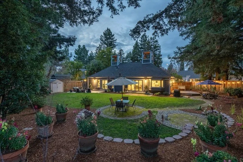 JUST SOLD 💫 &hellip;and a record sale for Sylvan Park!

411 Hedgerow Court, Mountain View | $4,000,0000

Sylvan Park at its best. Tucked on a quiet cul-de-sac, this beautifully expanded home delivered space, light, and flexibility - complete with a 