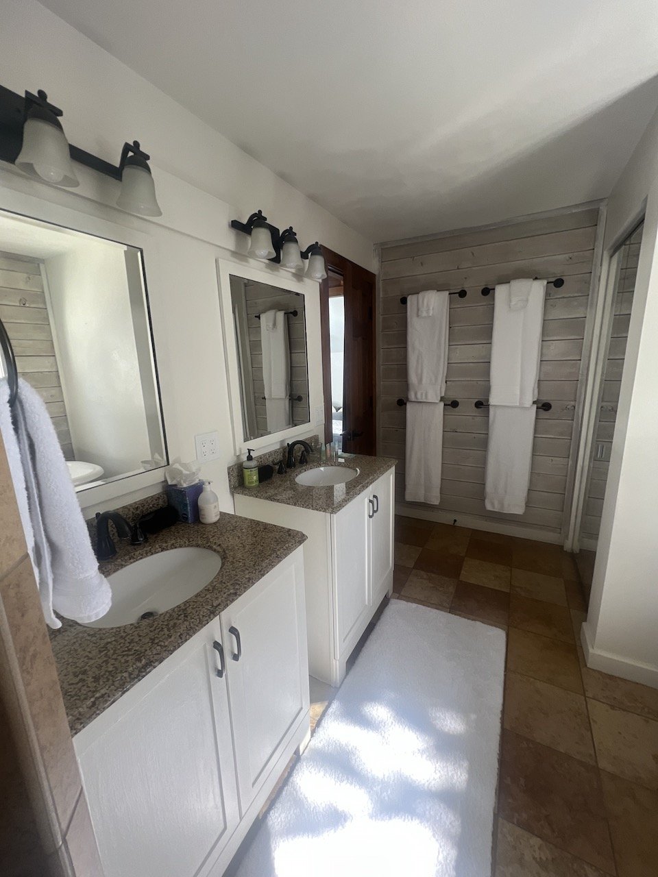 Bathroom cleaning services in Park County, Colorado