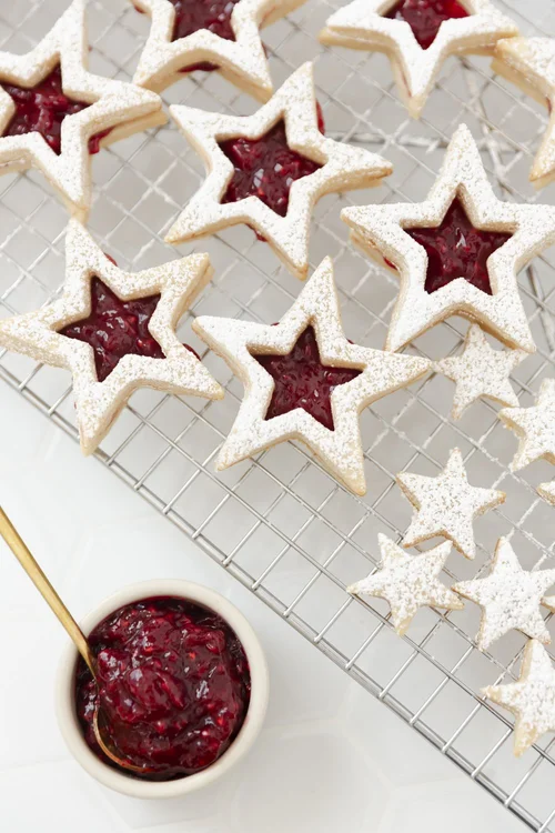Raspberry Star Cookies — The Mod Daisy