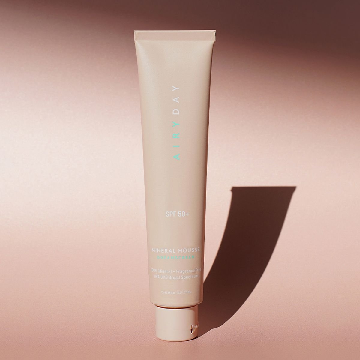 clear_as_day_model_01_0000_airyday_mineral_mouse_spf50_dreamscreen_-_face_sunscreen_02.jpeg