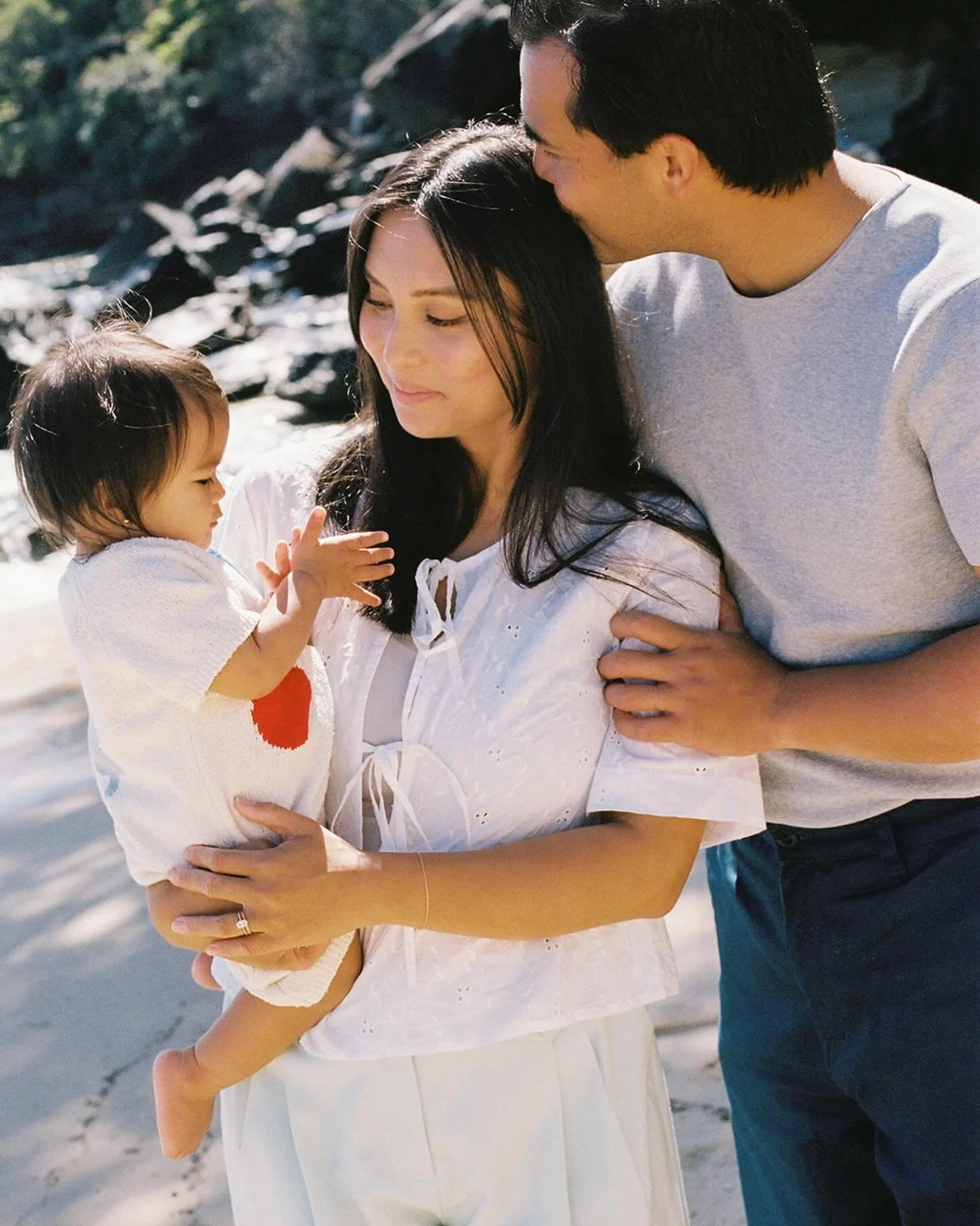 Last month with quite possibly the sweetest family of all time, honestly does it get any cuter!? 🥹

Captured on both film &amp; digital 🎞️ 
#sophiethompsonphotography #35mm #portra400 #thebelovedjournal