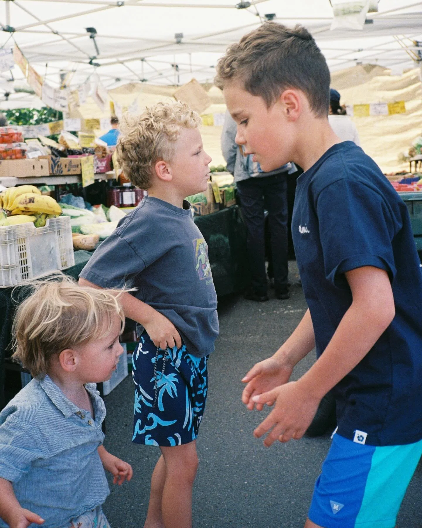 Two favourite subjects; the farmers markets on a Friday morning and the mayhem of my three musketeers 💫