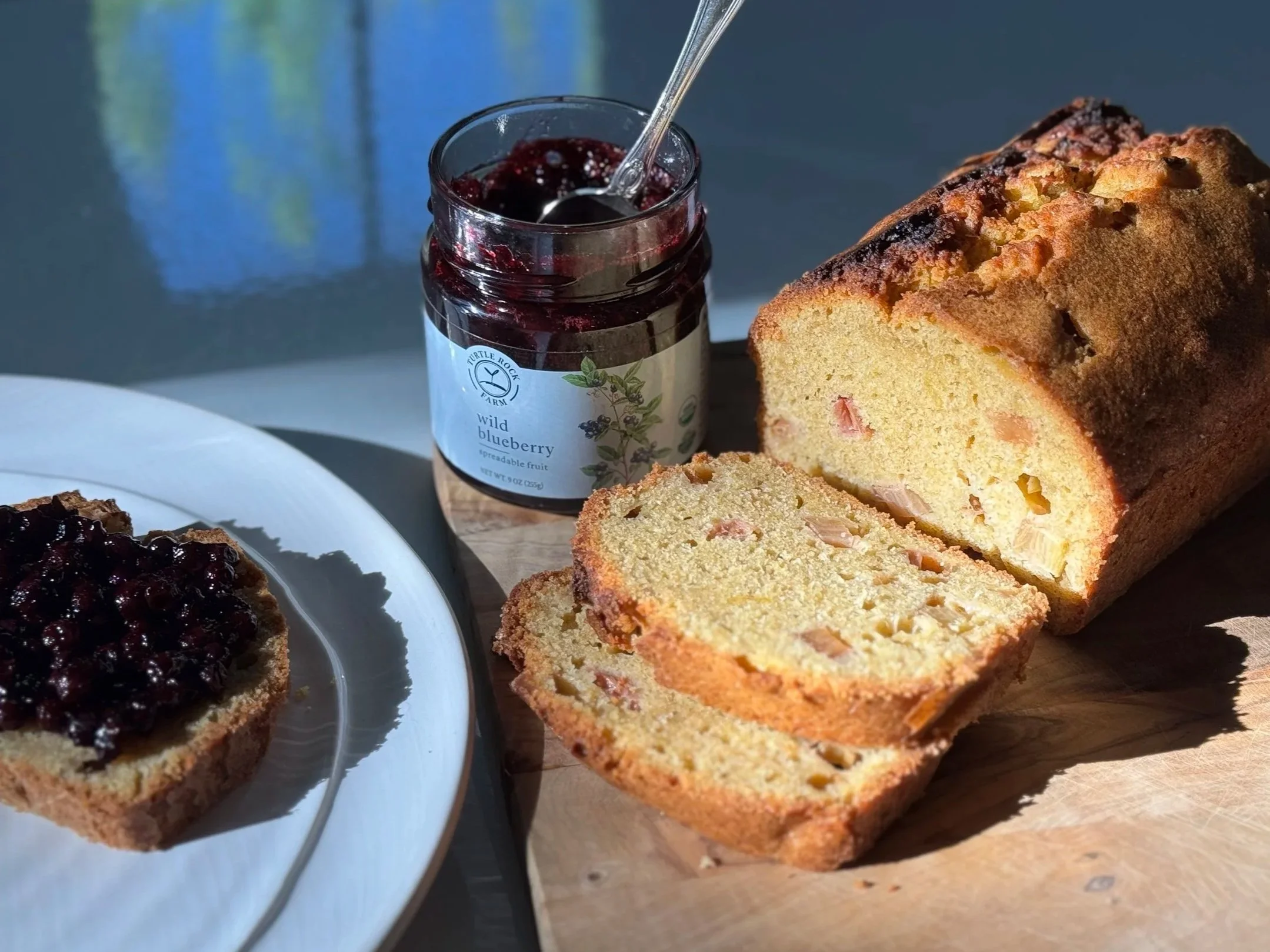 Rhubarb pound cake