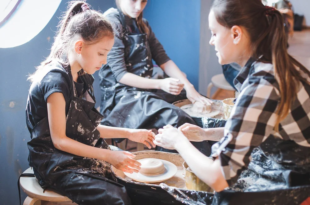 Kids and Teens pottery classes in Los Angeles