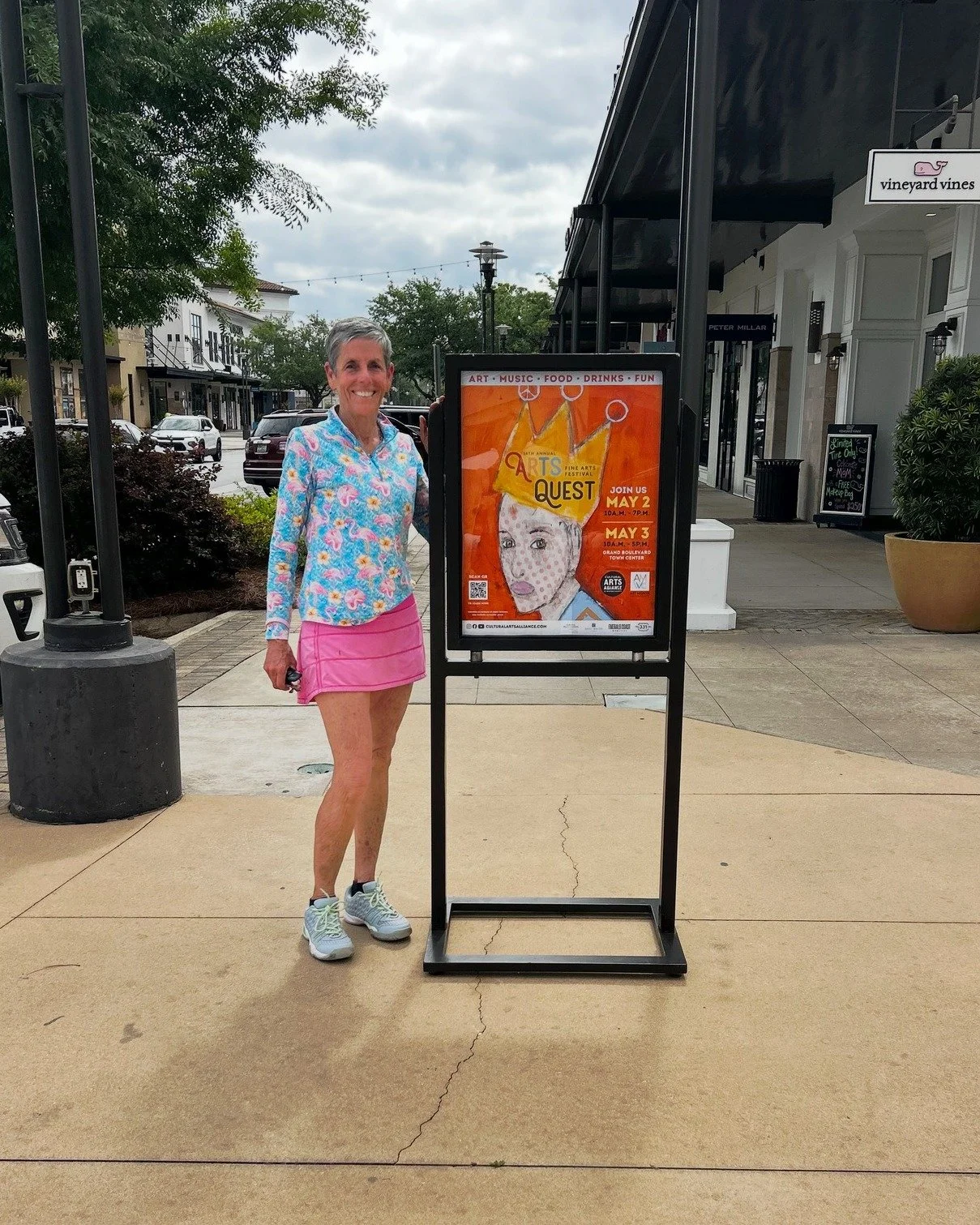 Someone is ready for the @culturalartsalliance&rsquo;s 38th Annual ArtsQuest Fine Arts Festival on May 2 and 3 at @grandboulevard! 🎨

As this year's Featured Artist, Renee's artwork, including the pictured "Crowned in Courage," is showcase