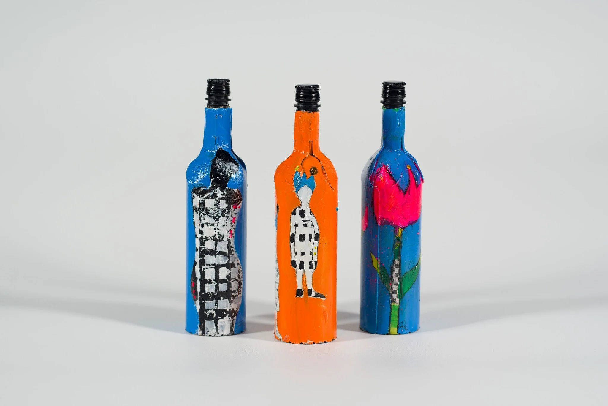 Renee's custom-painted @distillery98 Half Shell bottles are part of @culturalartsalliance's Art Month Silent Auction!

Bidding opens today online, Monday, and it closes on Sunday, May 3, at 3 p.m. CST.

You can bid now 👉 https://2026ArtMonth.givesma